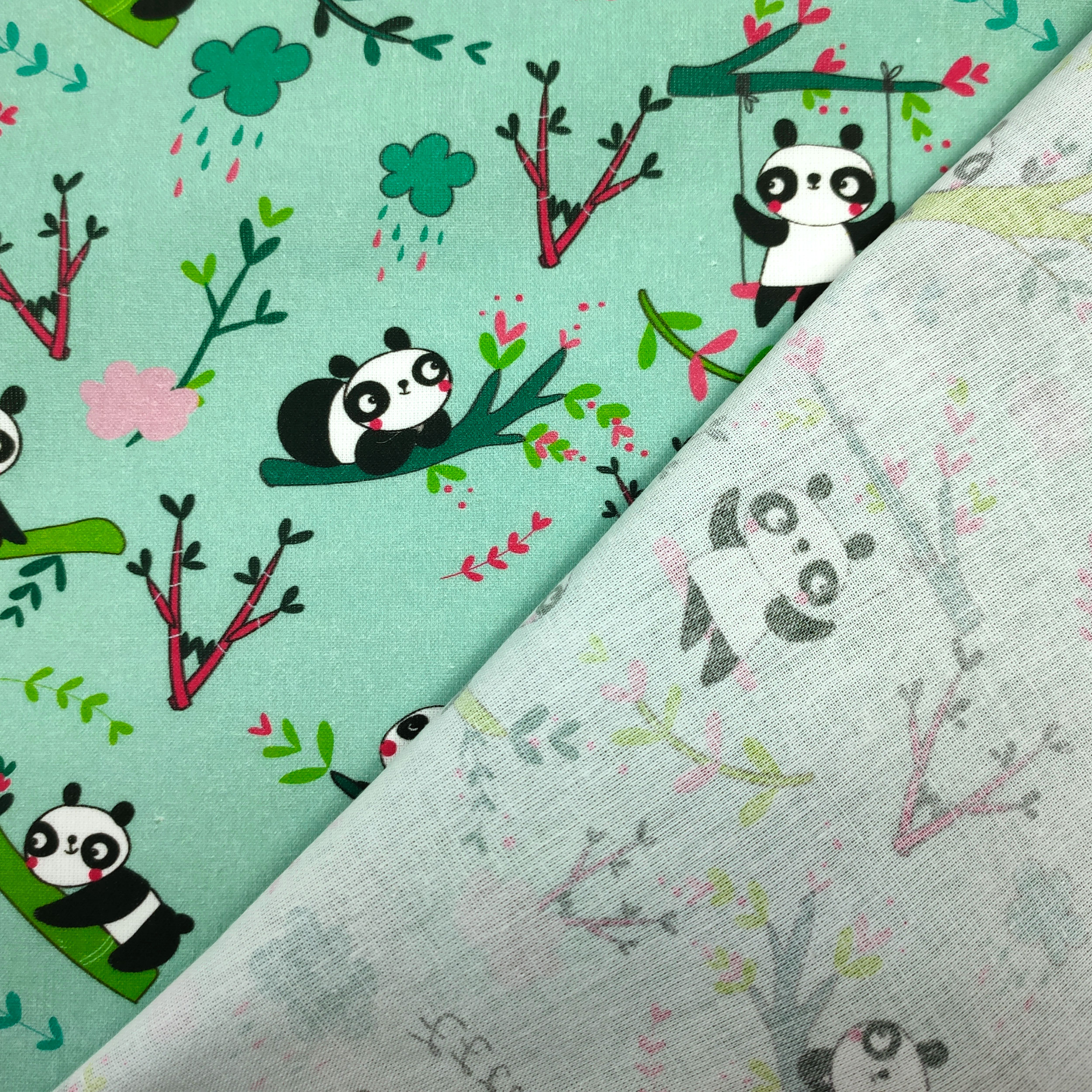 Ritaglio Cotone Panda Piccoli Sfondo Verde Menta 50x150 cm