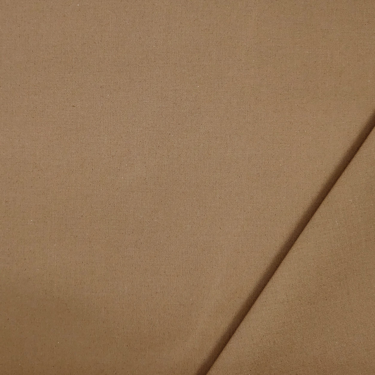 misto-cotone-abbigliamento-cammello