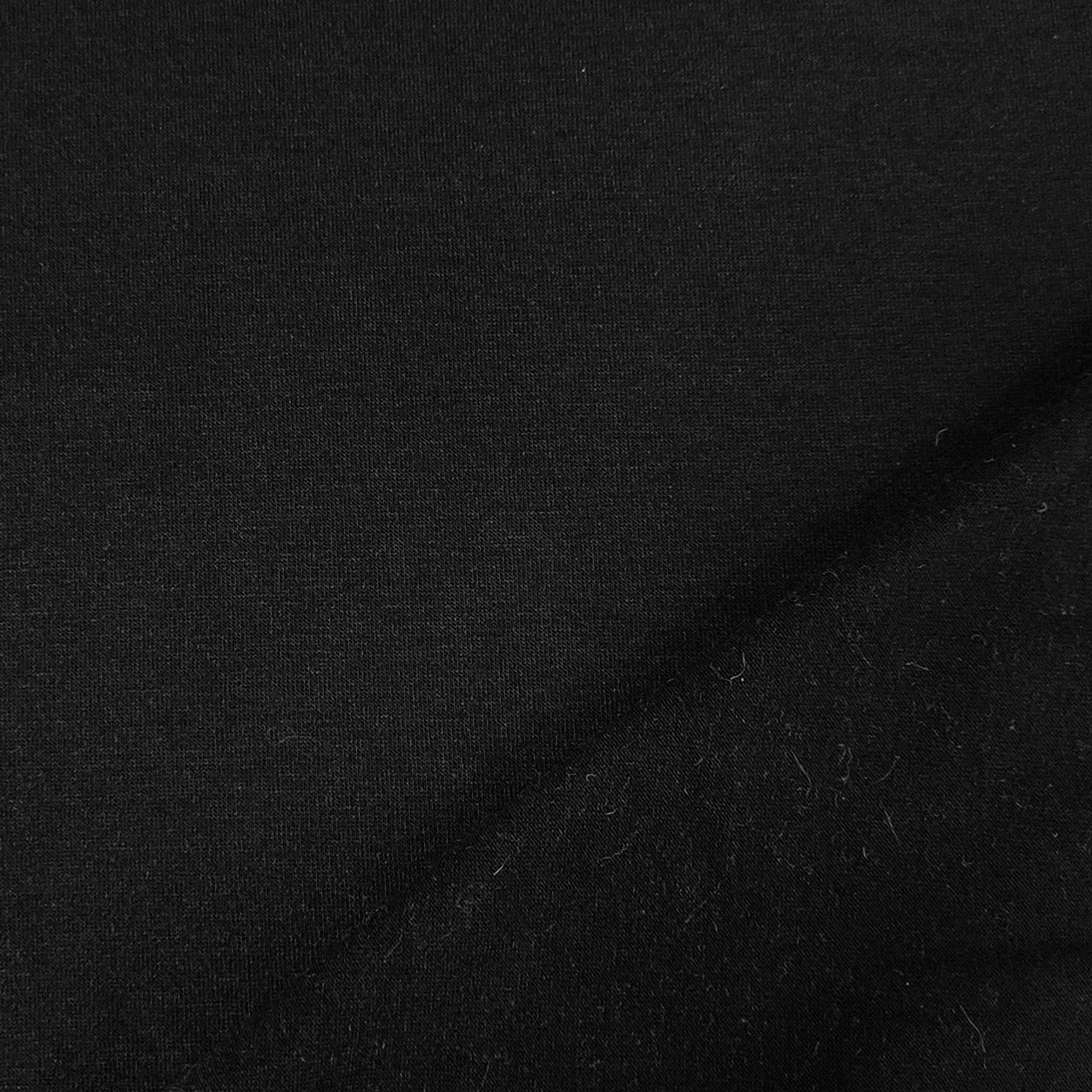 maglina-per-abbigliamento-nero