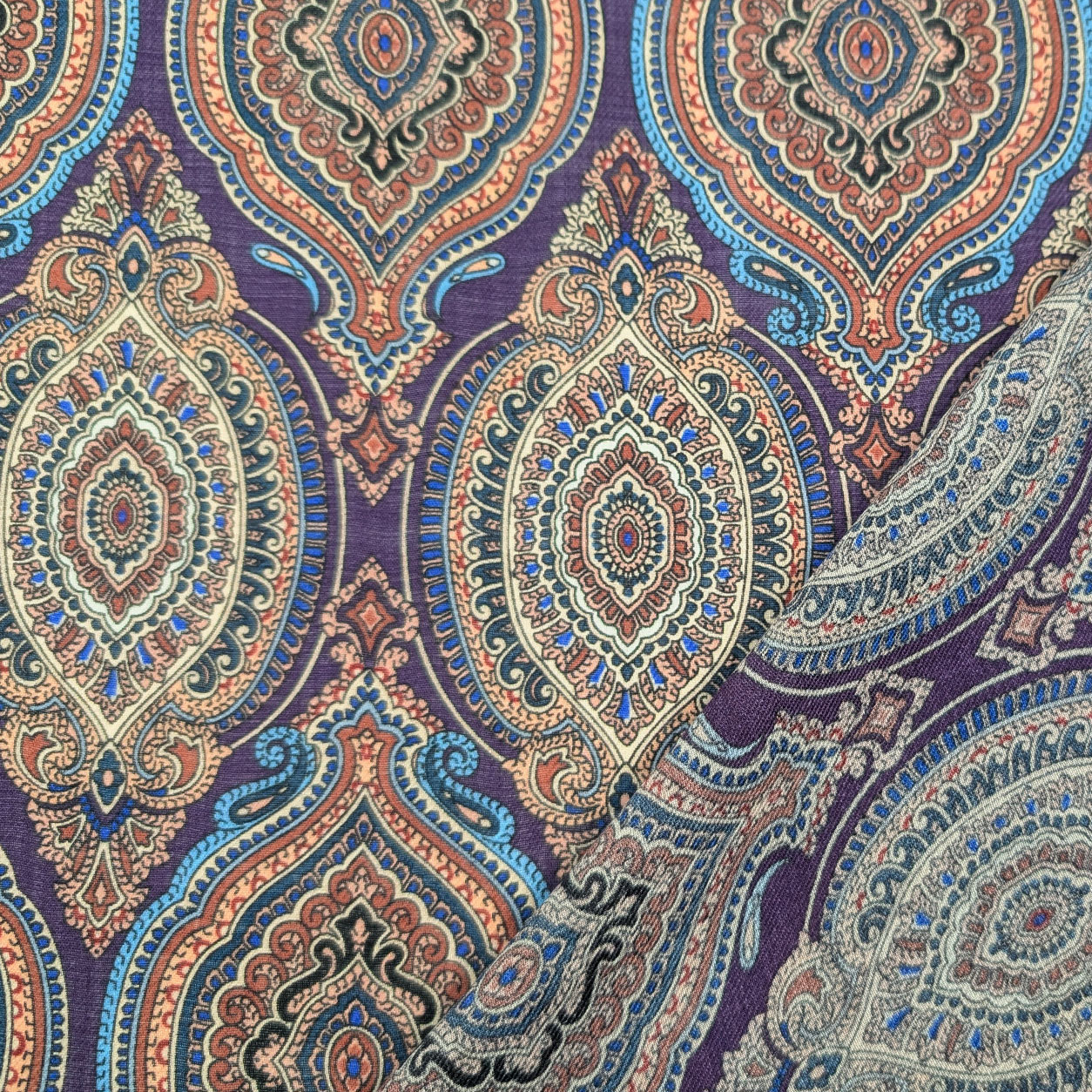 Pura Lana Paisley Medaglione Viola Image