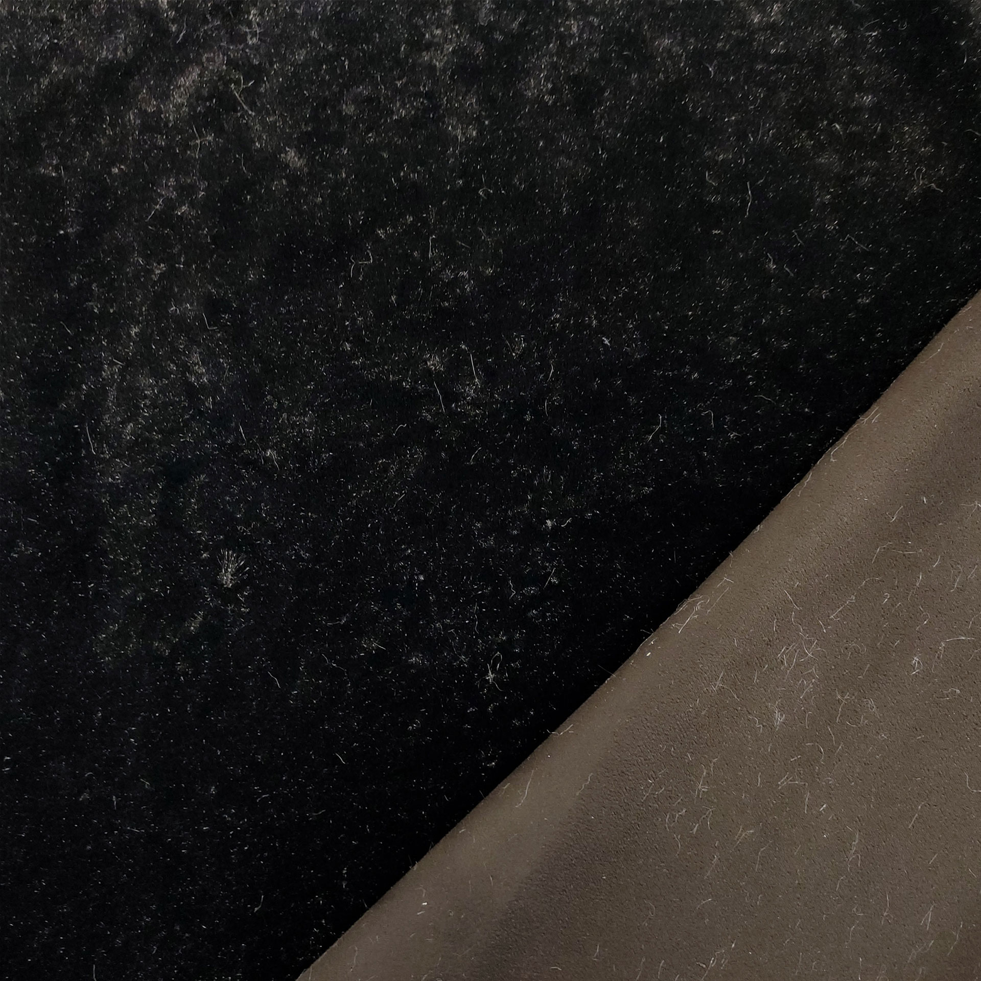 Montone Tinta Unita Nero