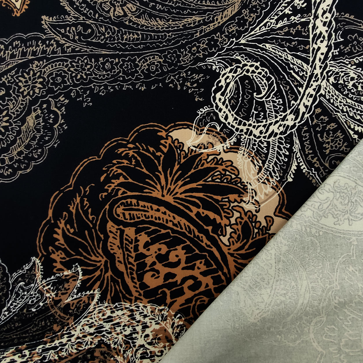 Tessuto per maglie fiori damascato