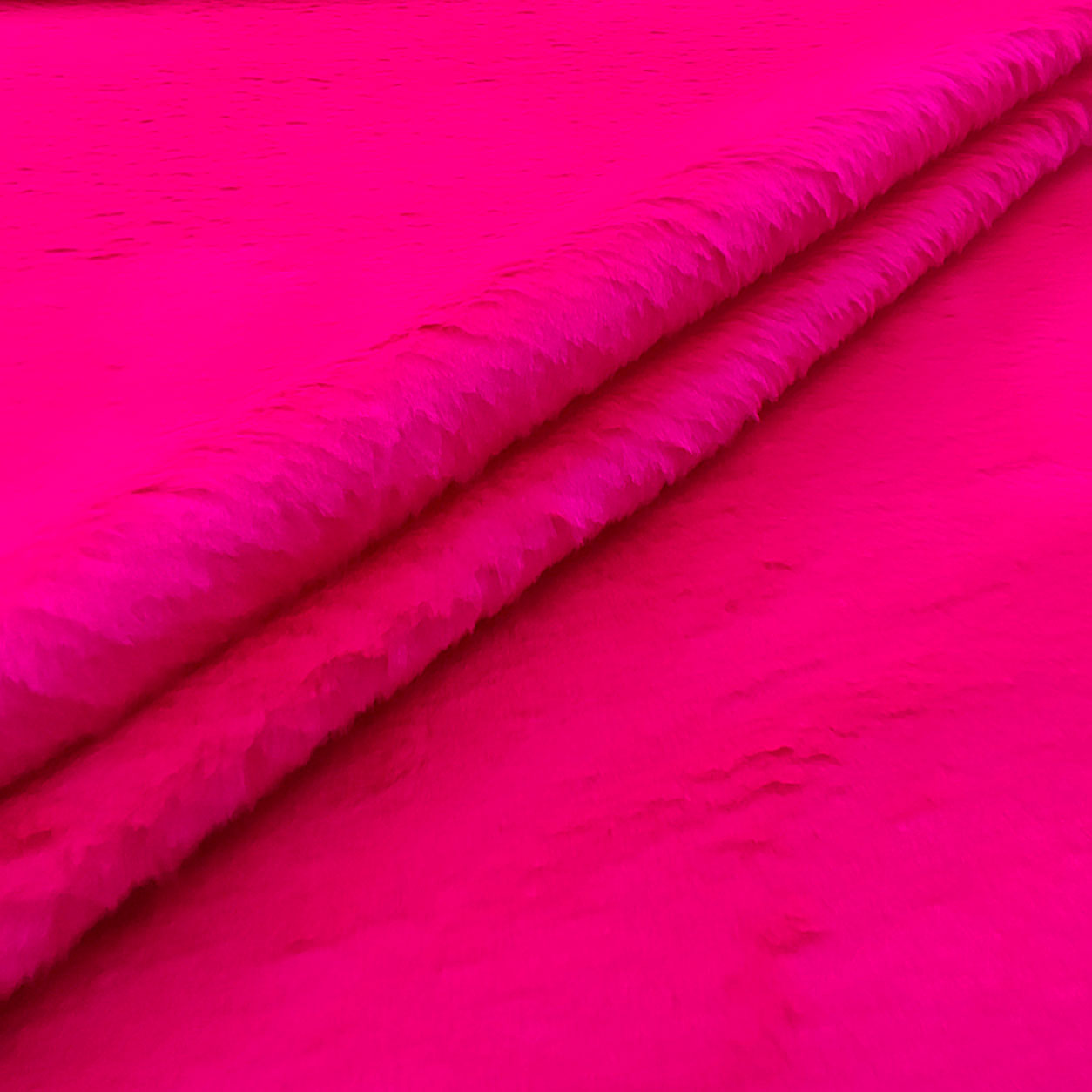pelliccia-economica-pelo-corto-fucsia