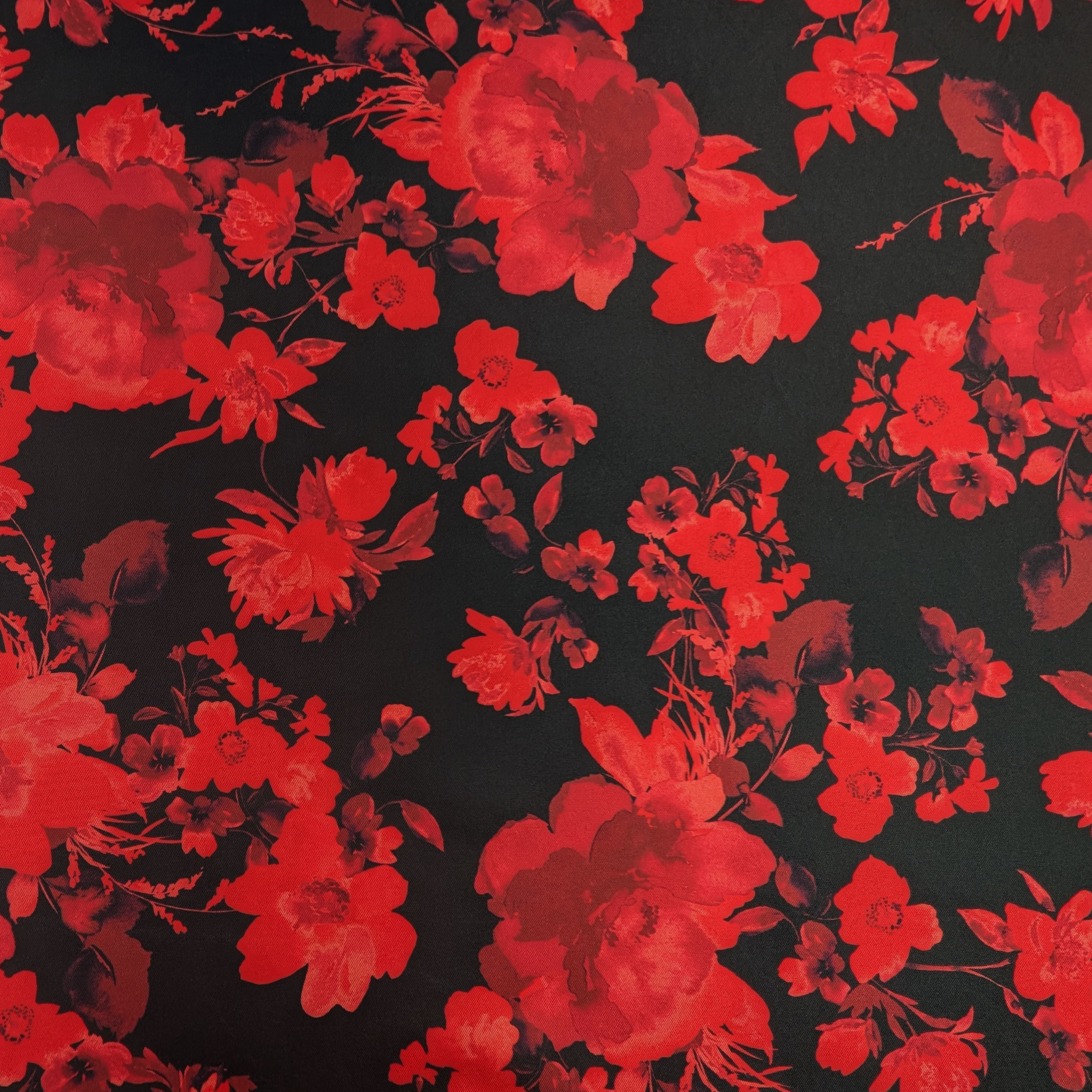Mikado Alta Moda Italiana Fiori Rossi Image