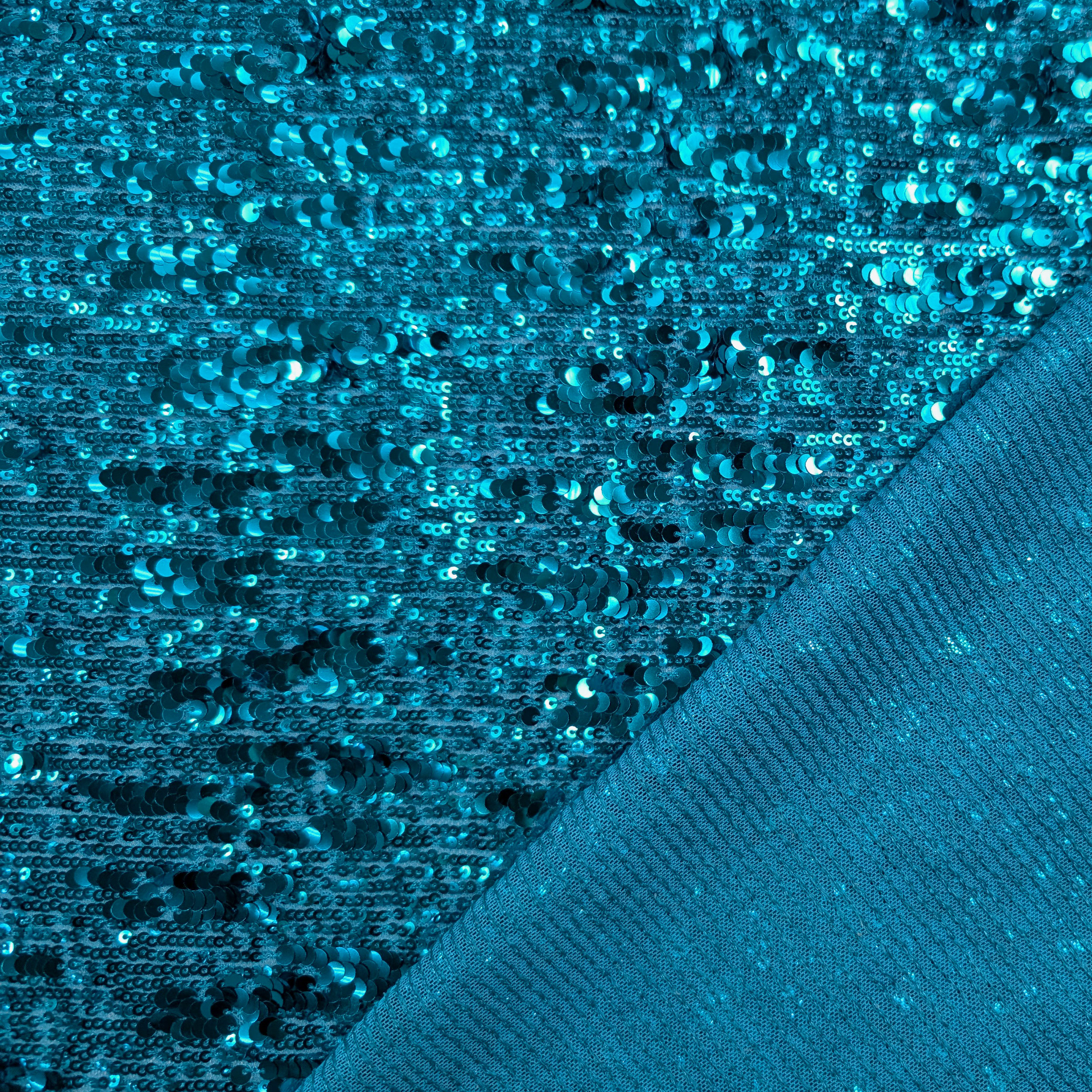 Tessuto Paillettes a Cascata su Tulle Image