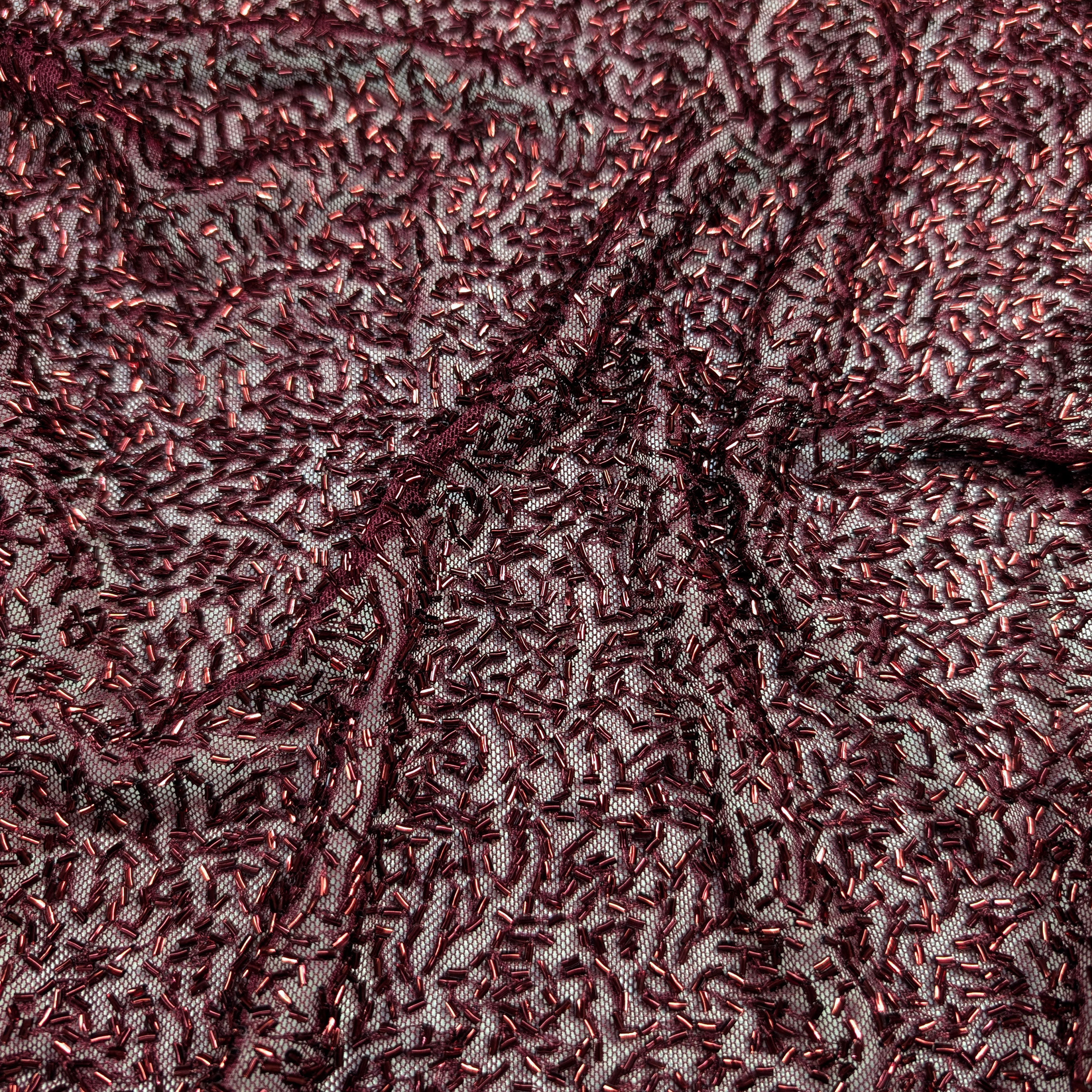 Tulle Ricamato con Perline Tubolari Bordeaux Image