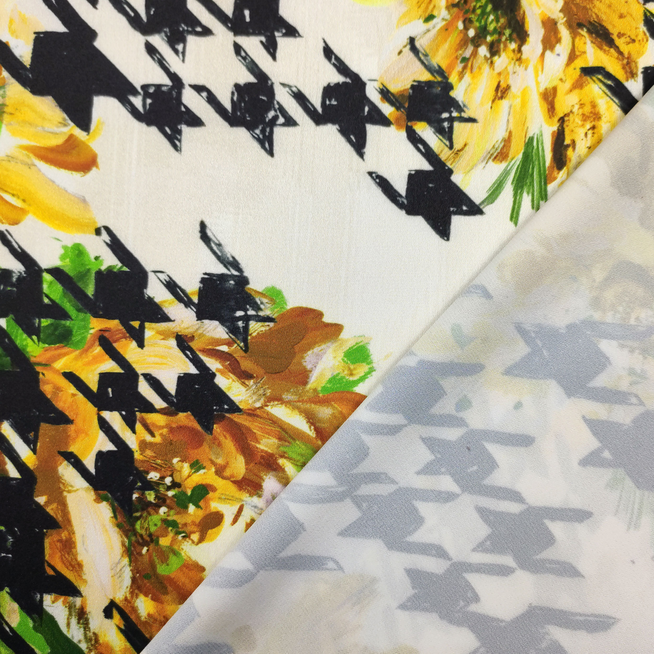 Raso Setato Alta Moda Fantasia Pied de Poule con Fiori