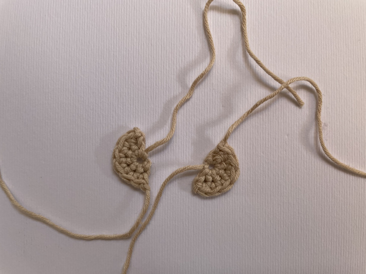 orecchie-crochet-pupazzo-amigurumi