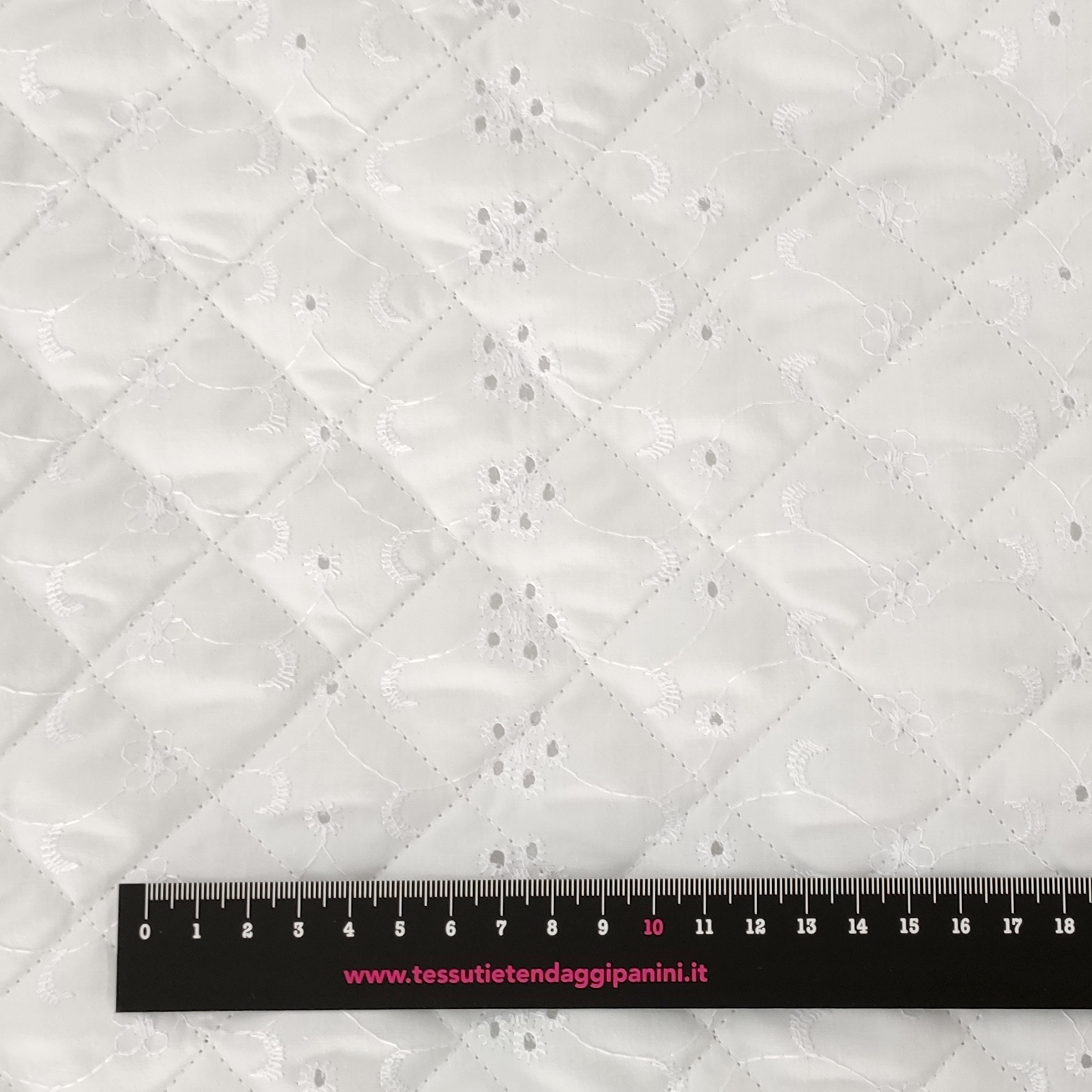 Tessuto Trapuntato Sangallo Smerlato Bianco