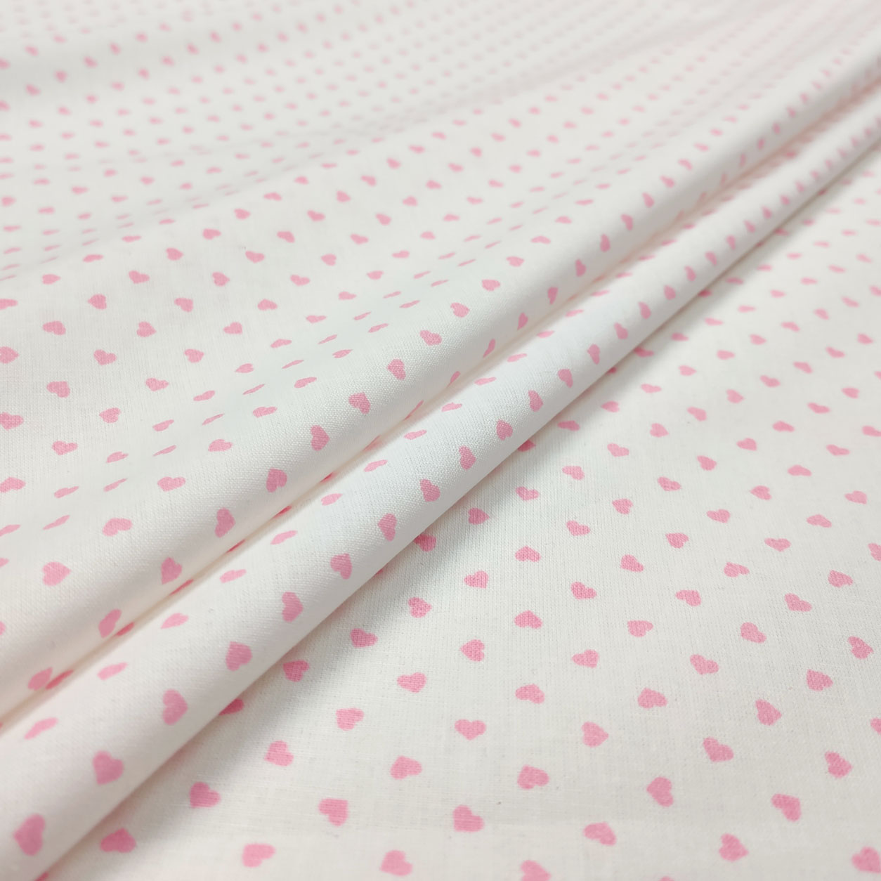 cotone leggero percallino sfondo bianco cuori rosa