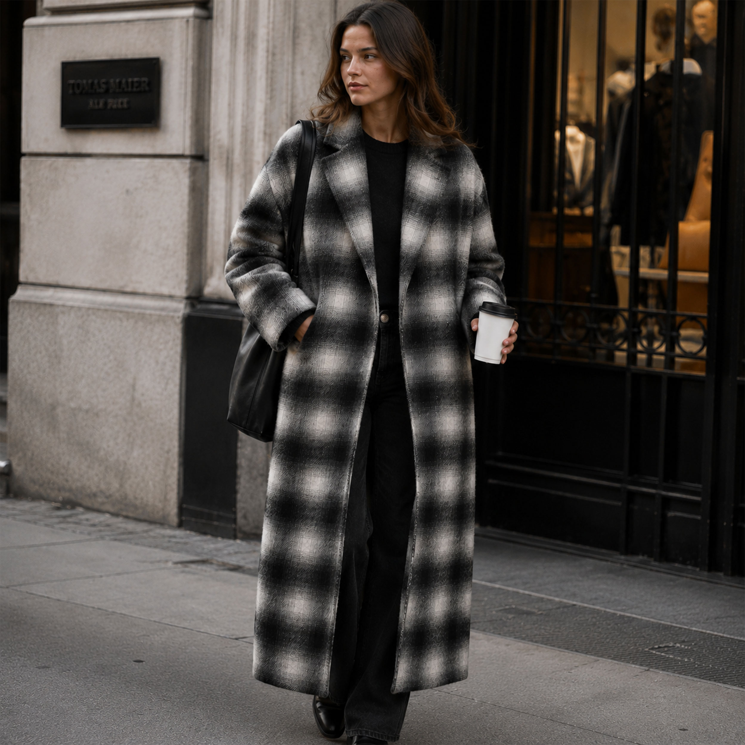 Cappotto Tartan Bianco e Nero Sfumato Image