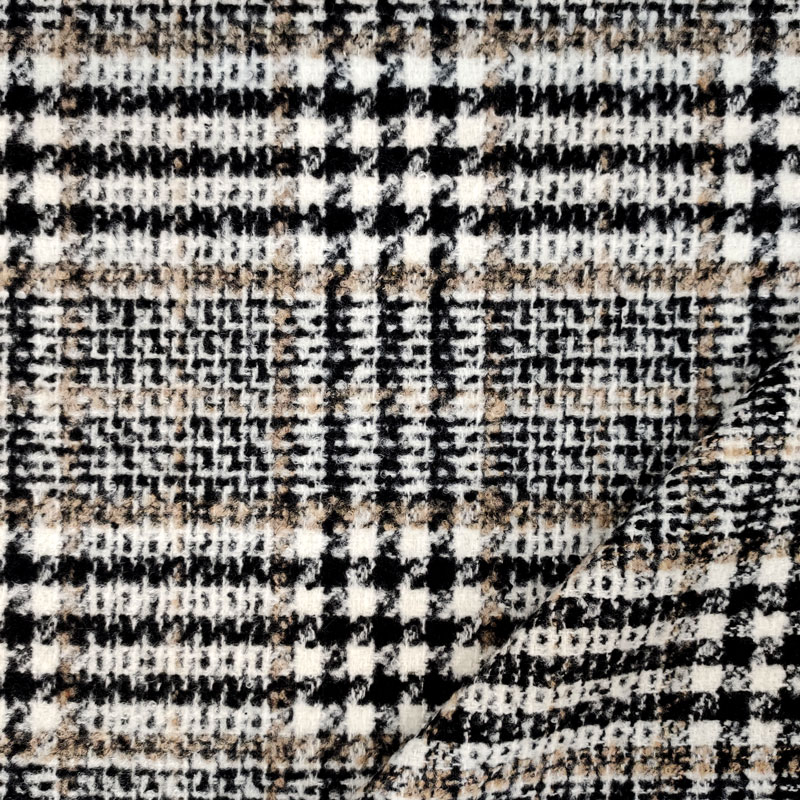 cappotto-tartan-beige-e-nero
