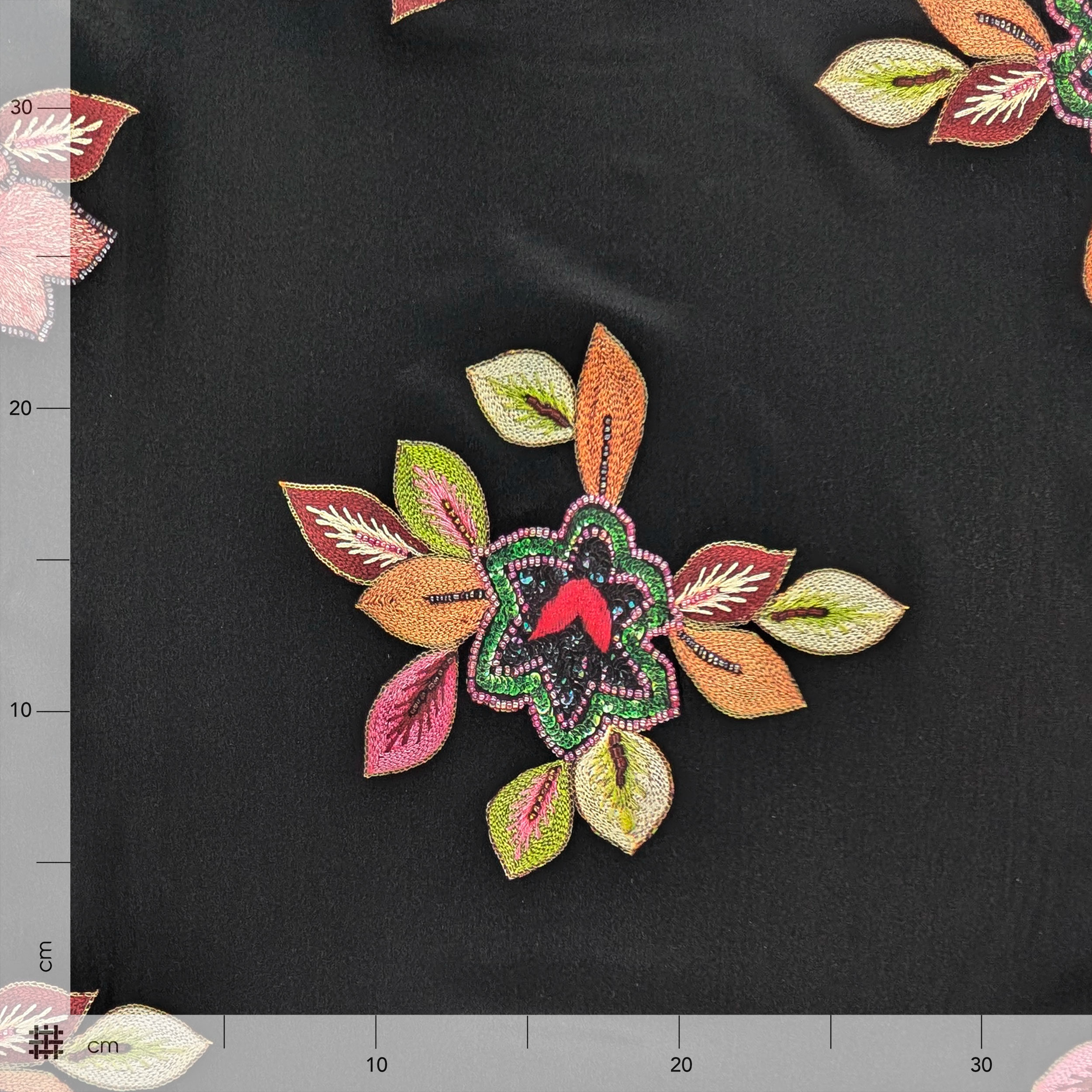 Crepe Seta Alta Moda Nero con Fiori Image