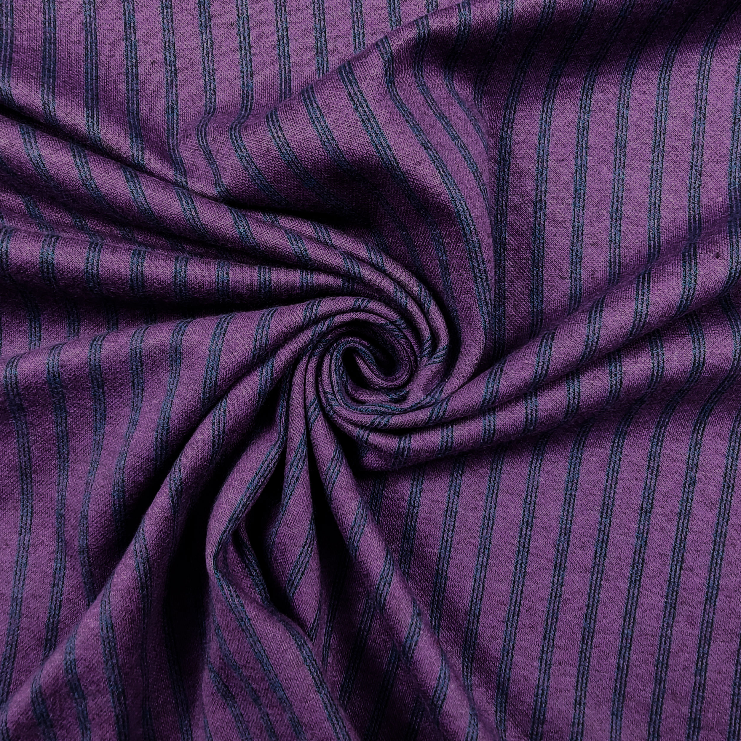 tessuto elasticizzato righe blu sfondo viola