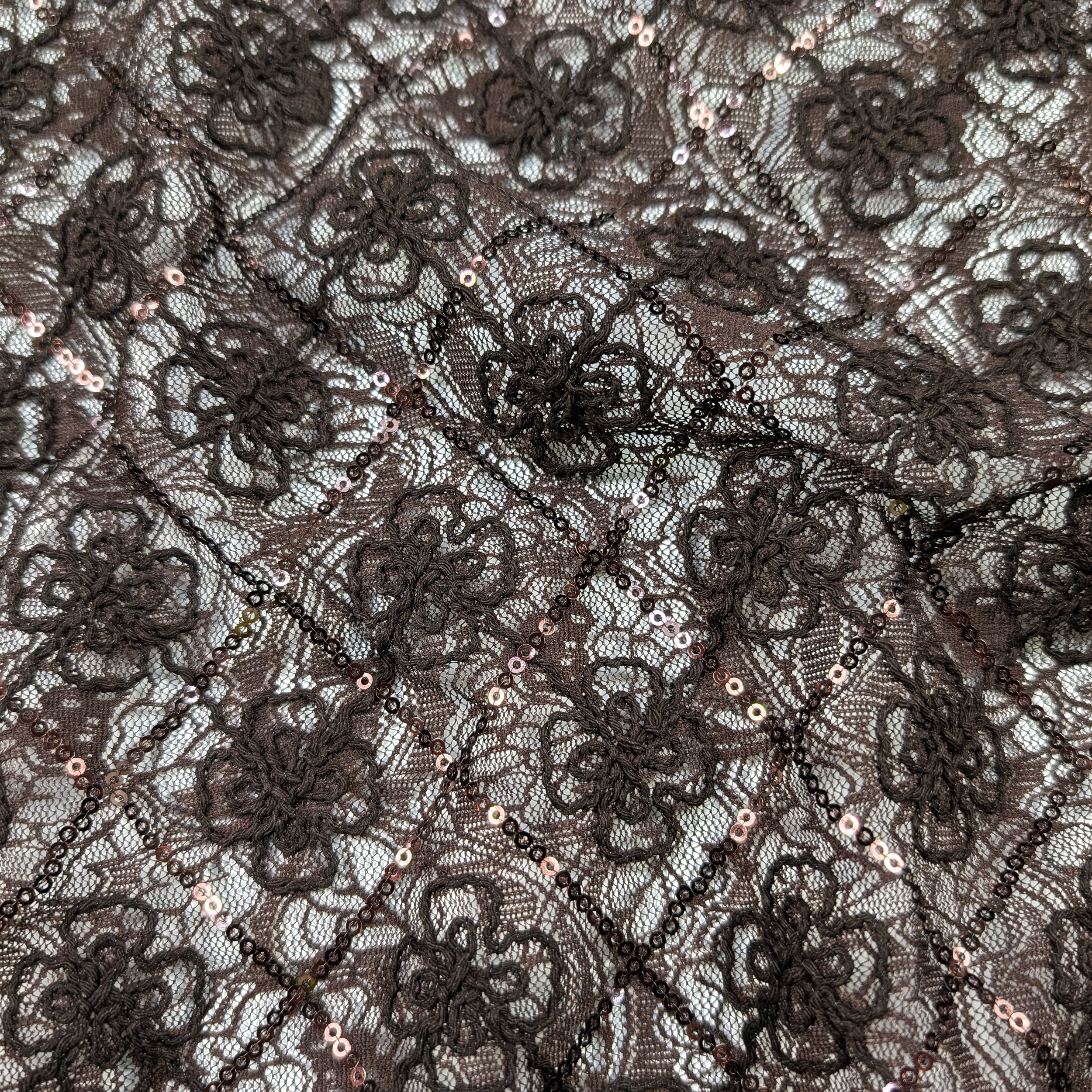 Pizzo Bielastico Fiori Ricamati e Paillettes Marrone Image