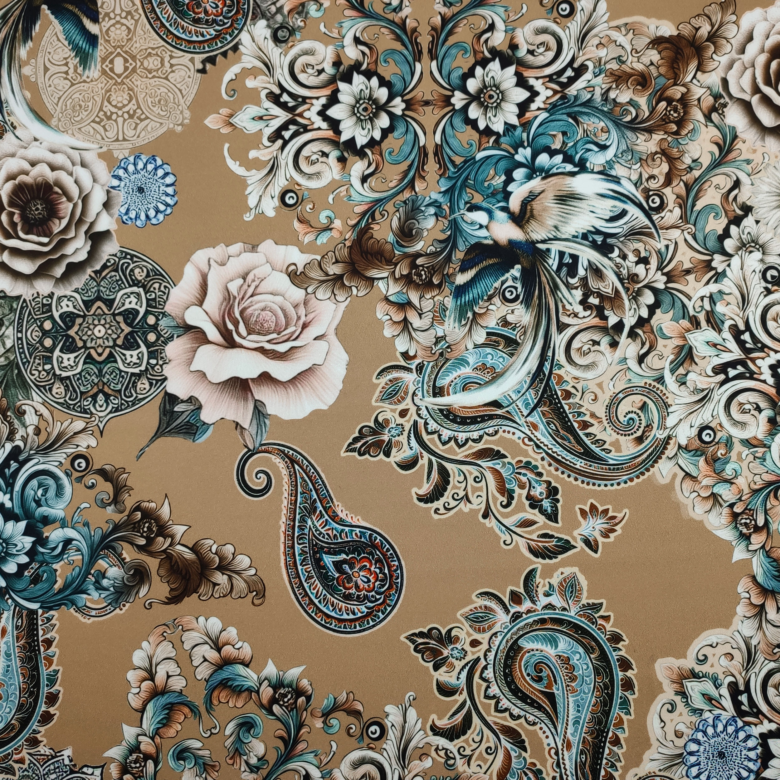 Raso Setato Alta Moda Fantasia Cachemire con Rose