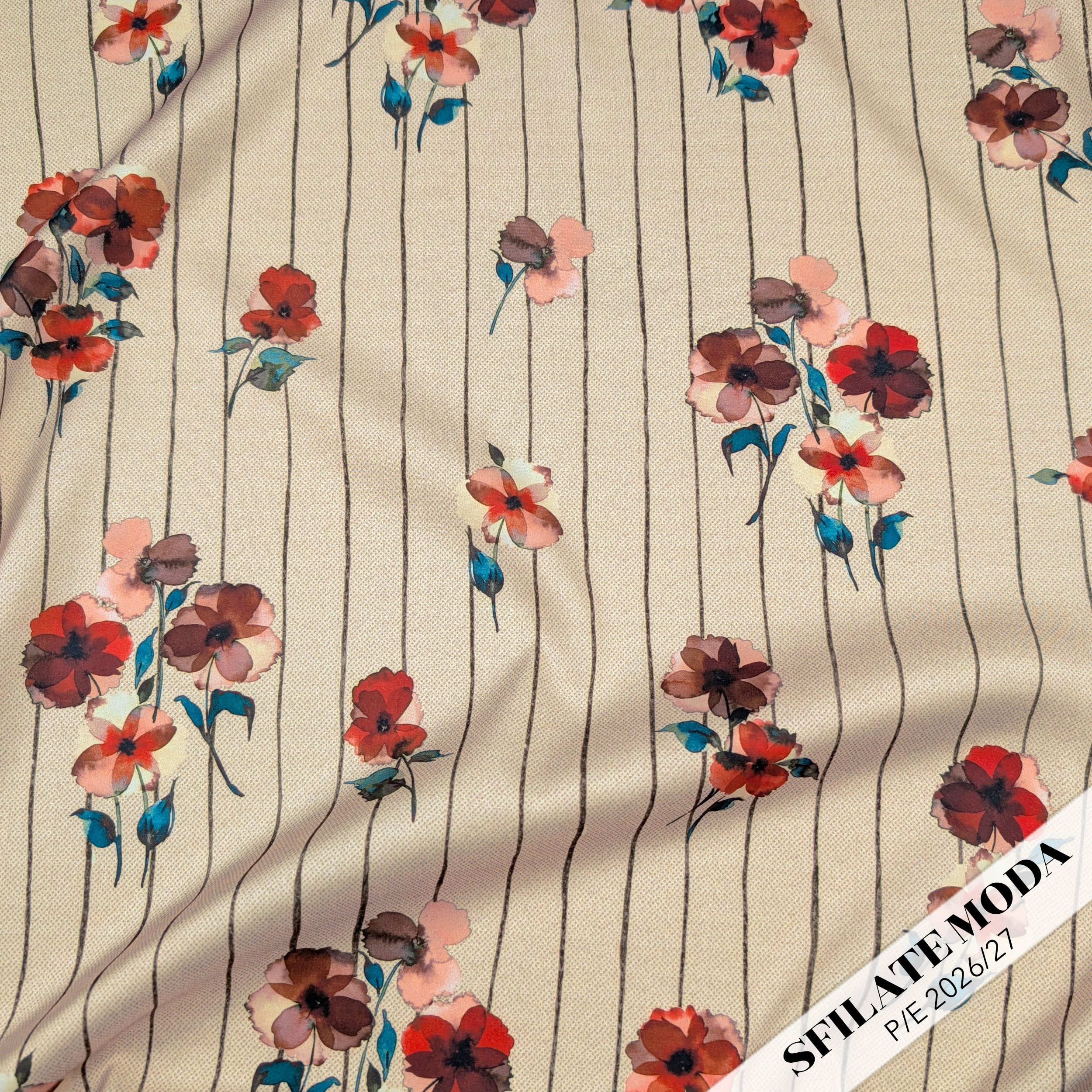 Raso Setato Alta Moda Fiori Rossi e Righe Image