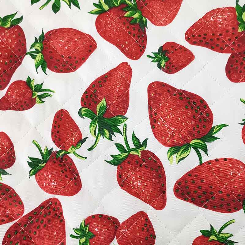 Tessuto Trapuntato Fantasia Fragole