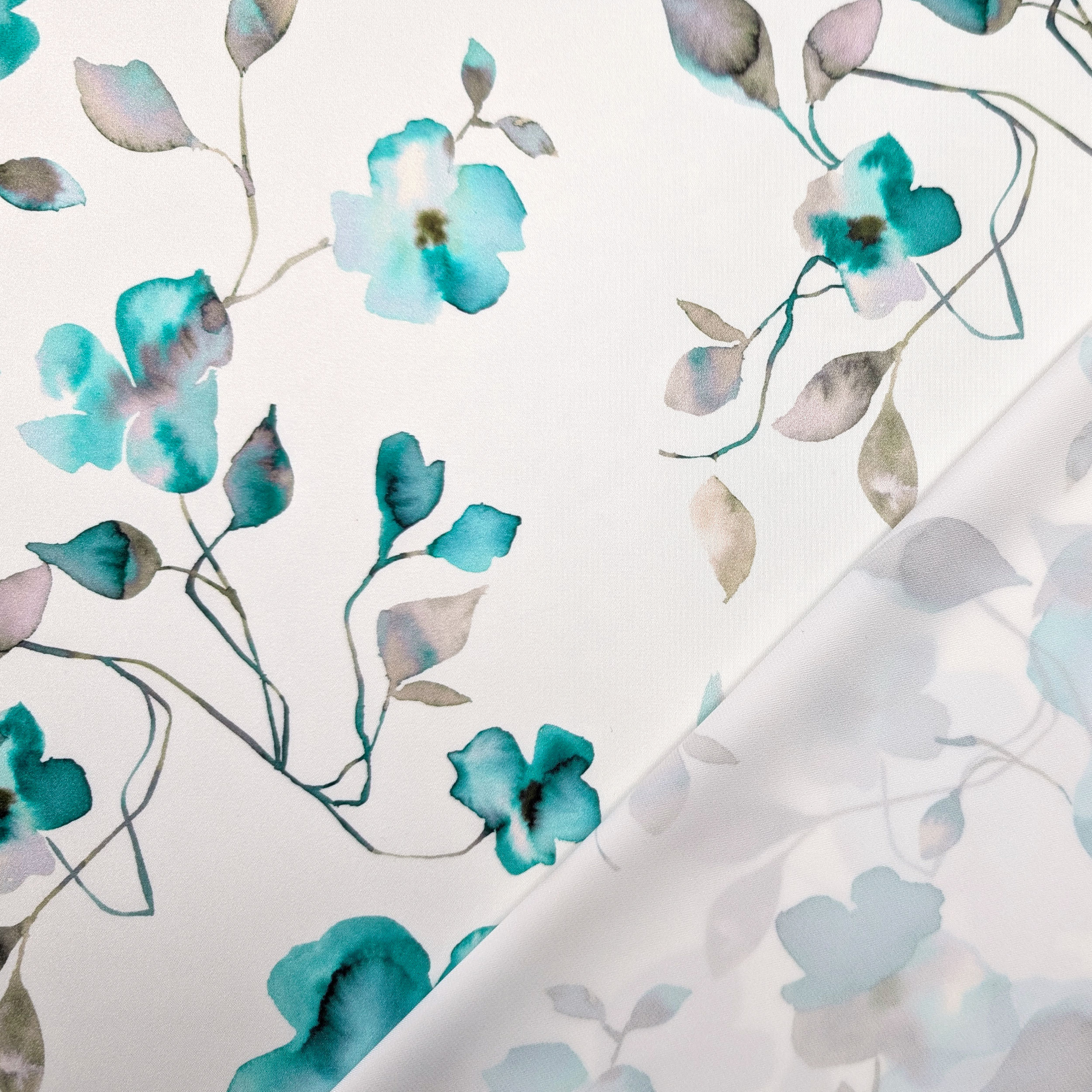Raso Setato Alta Moda Fiori Acquerellati Verde Acqua Image