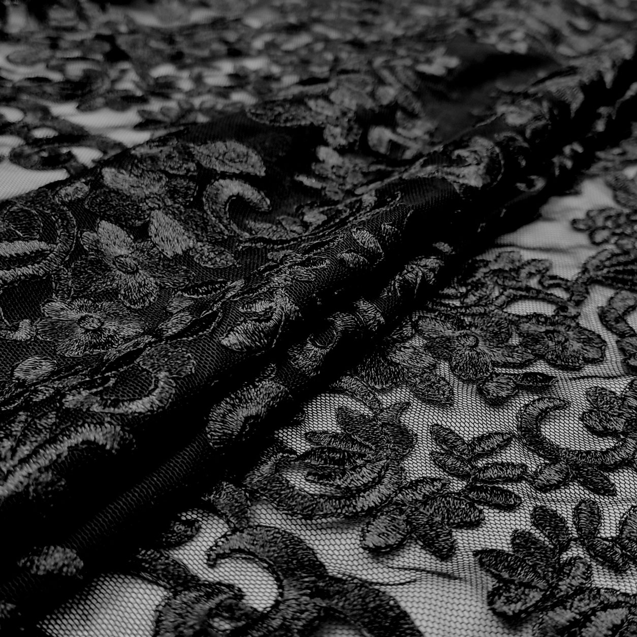 Tulle Ricamato Nero