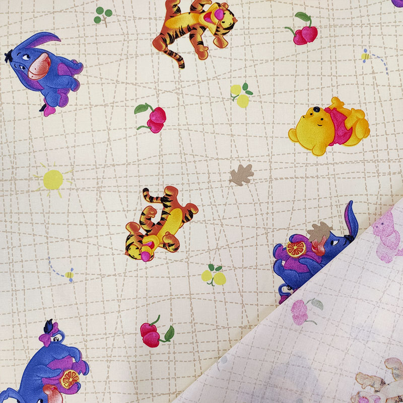 Ritaglio Tessuto Cotone Disney Winnie The Pooh Sfondo Beige 50x140 cm