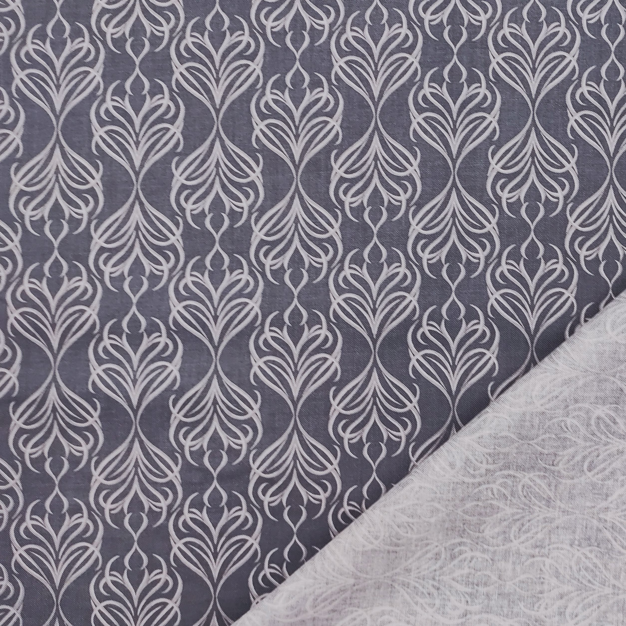 stoffa-in-cotone-guternann-salice-grigio-chiaro