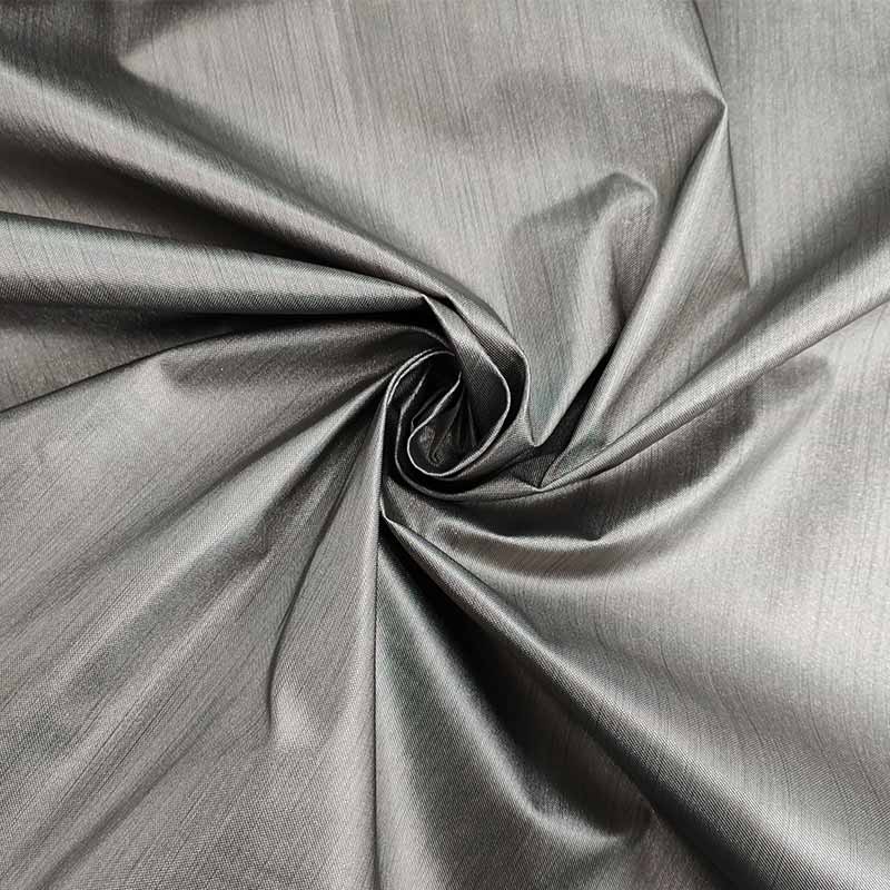 tovaglie-plastificate-metallizzate-argento