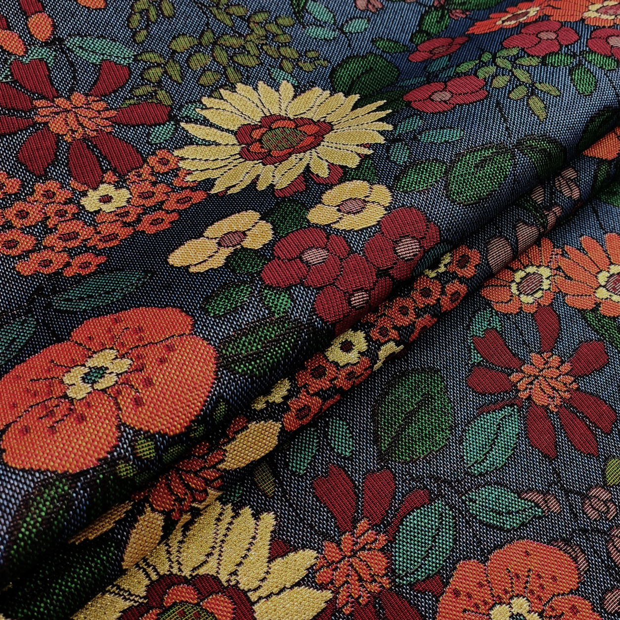 Gobelin Fantasia a Fiori con Inserti in Lurex