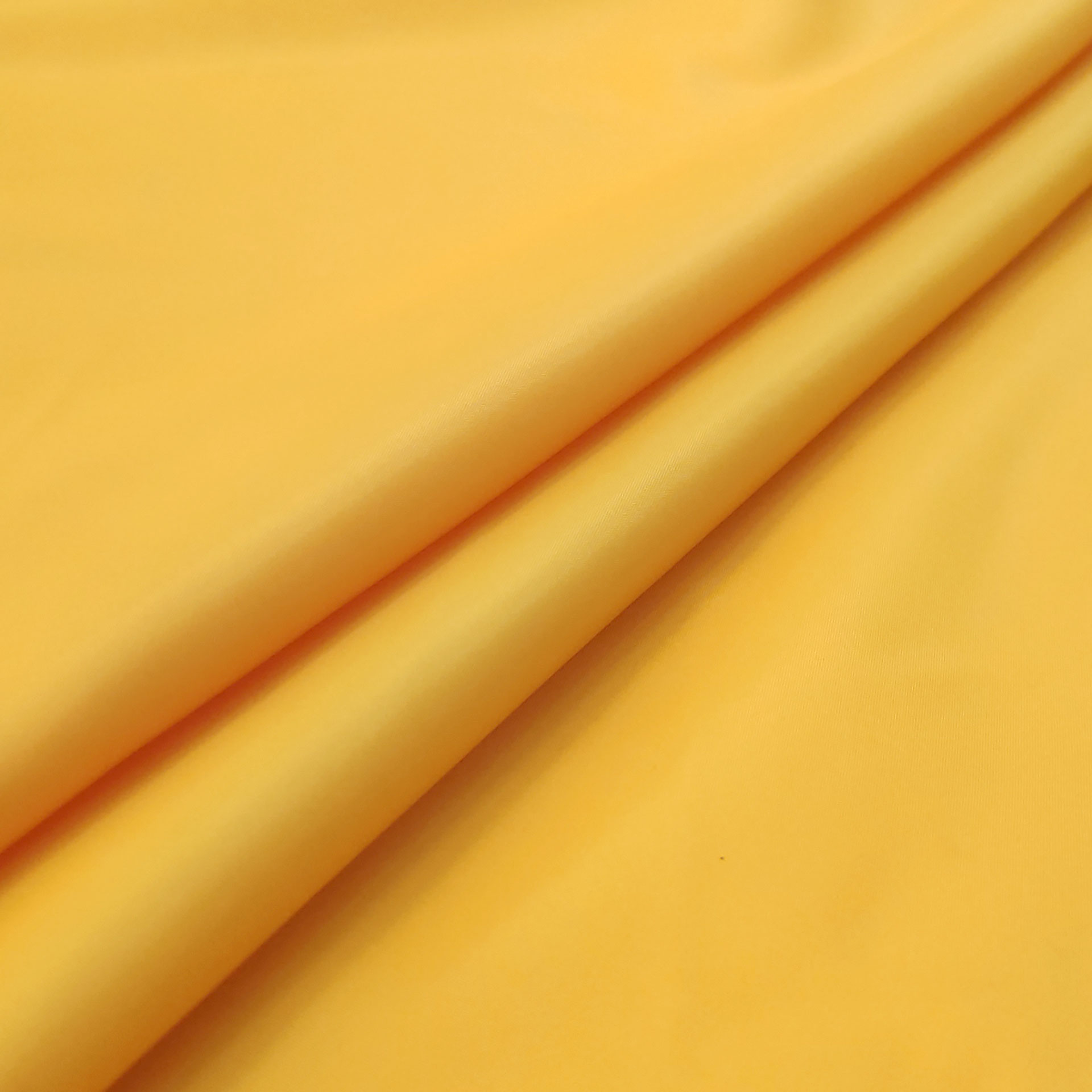 fodera abbigliamento giallo scuro