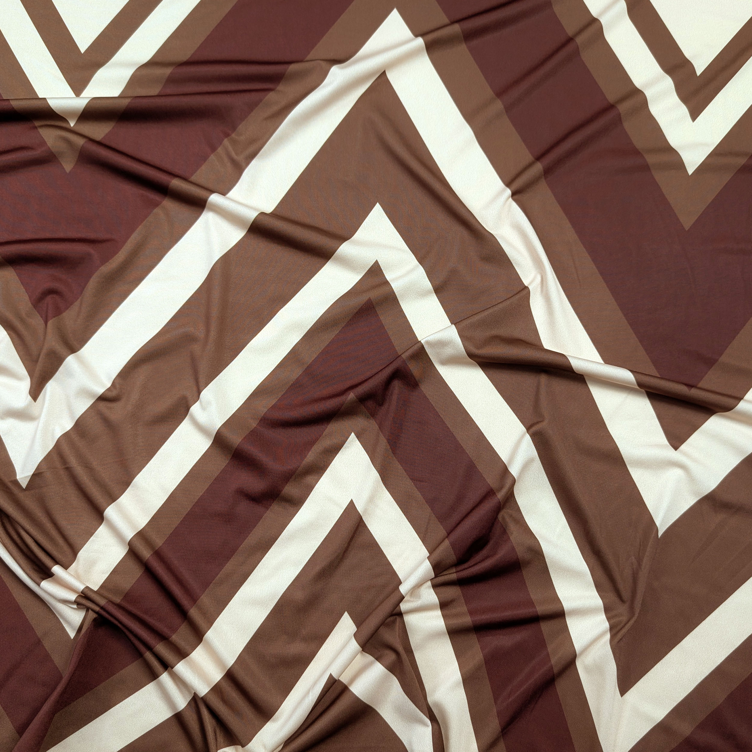 Maglina Fantasia Geometrica Zig Zag Toni Caldi Image