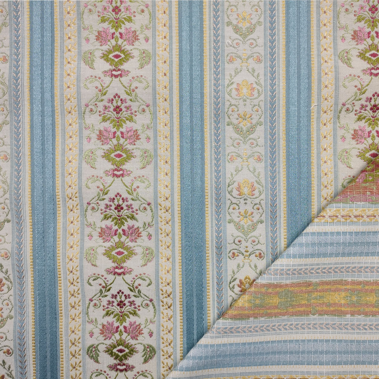 Stoffa vintage setato lisere