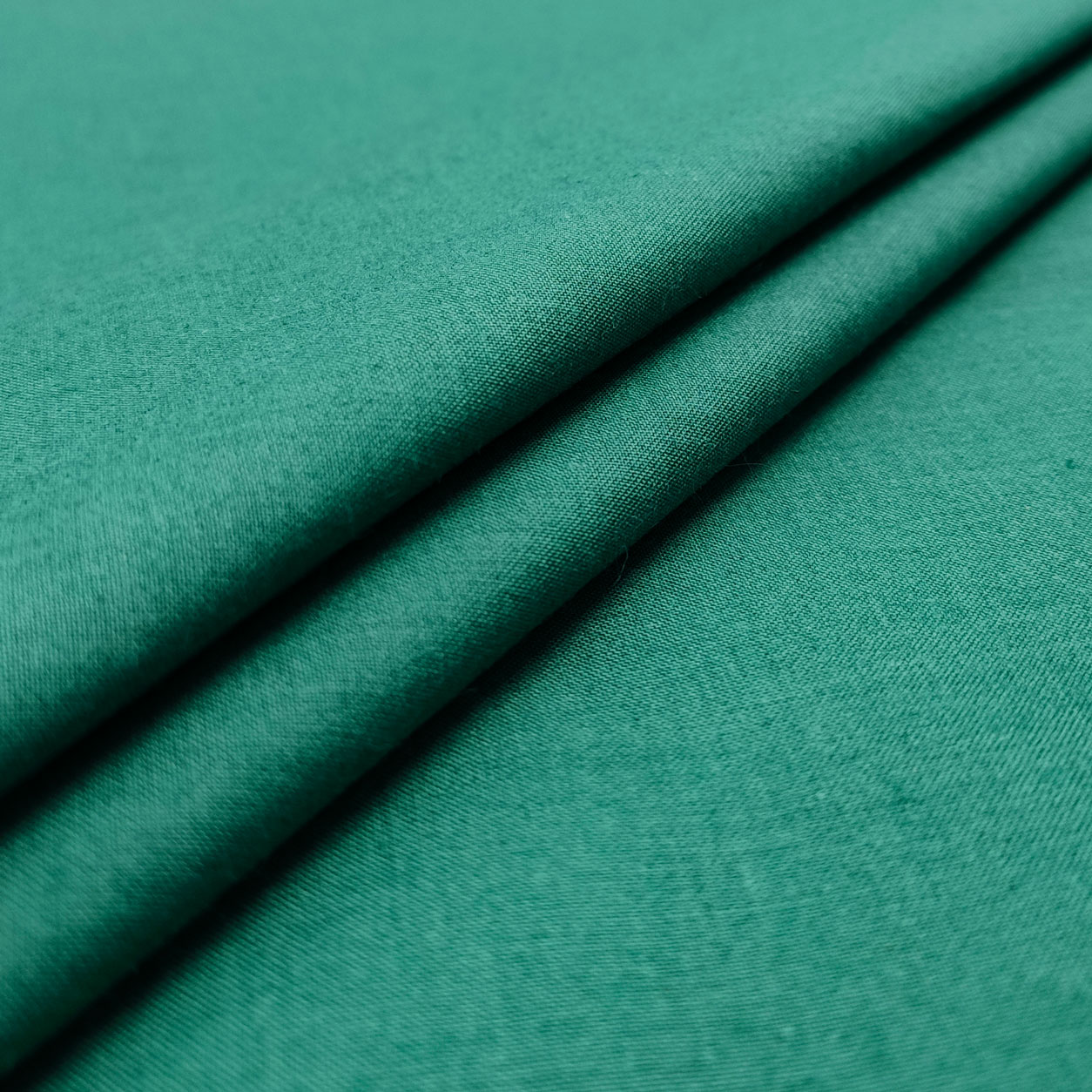 tessuto-misto-cotone-leggero-verde-pino