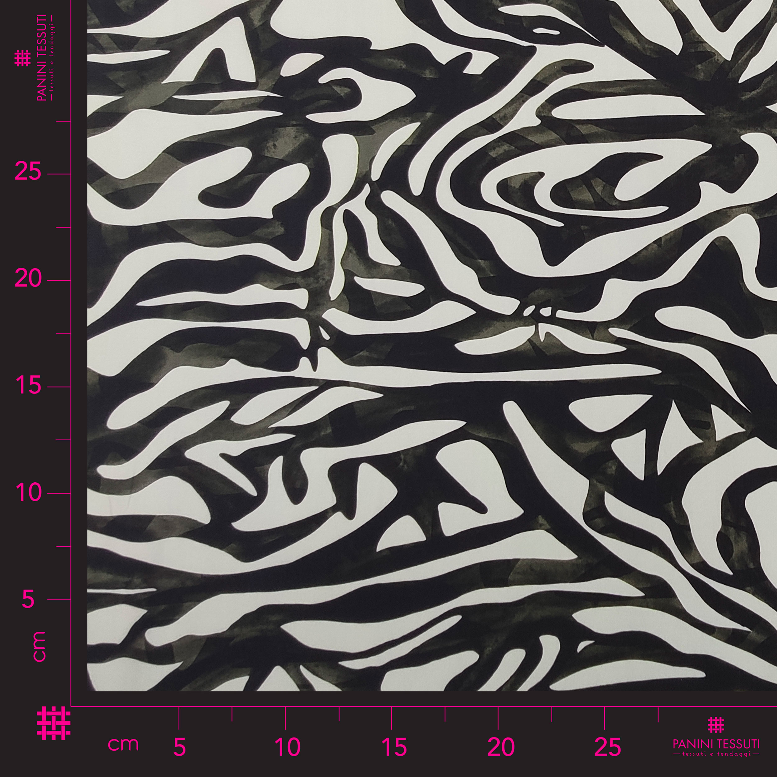 Tessuto Cotone Animalier Astratto 