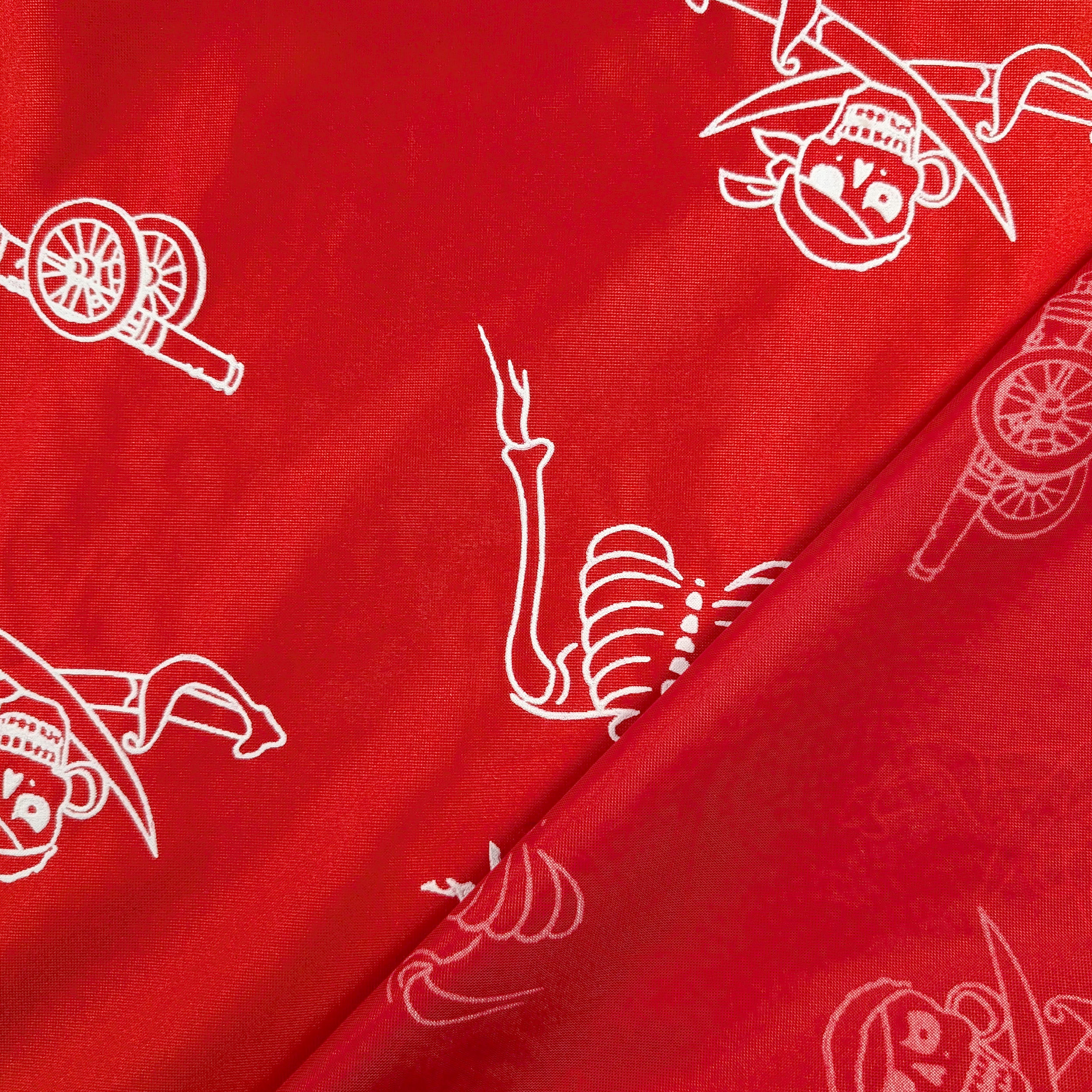 Tessuto Carnevale Rosso Teschi Pirati Image