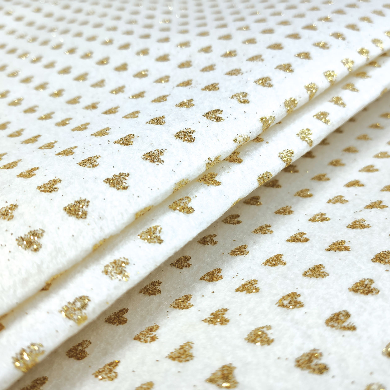 Pannolenci Glitterato Cuori Oro Sfondo Panna