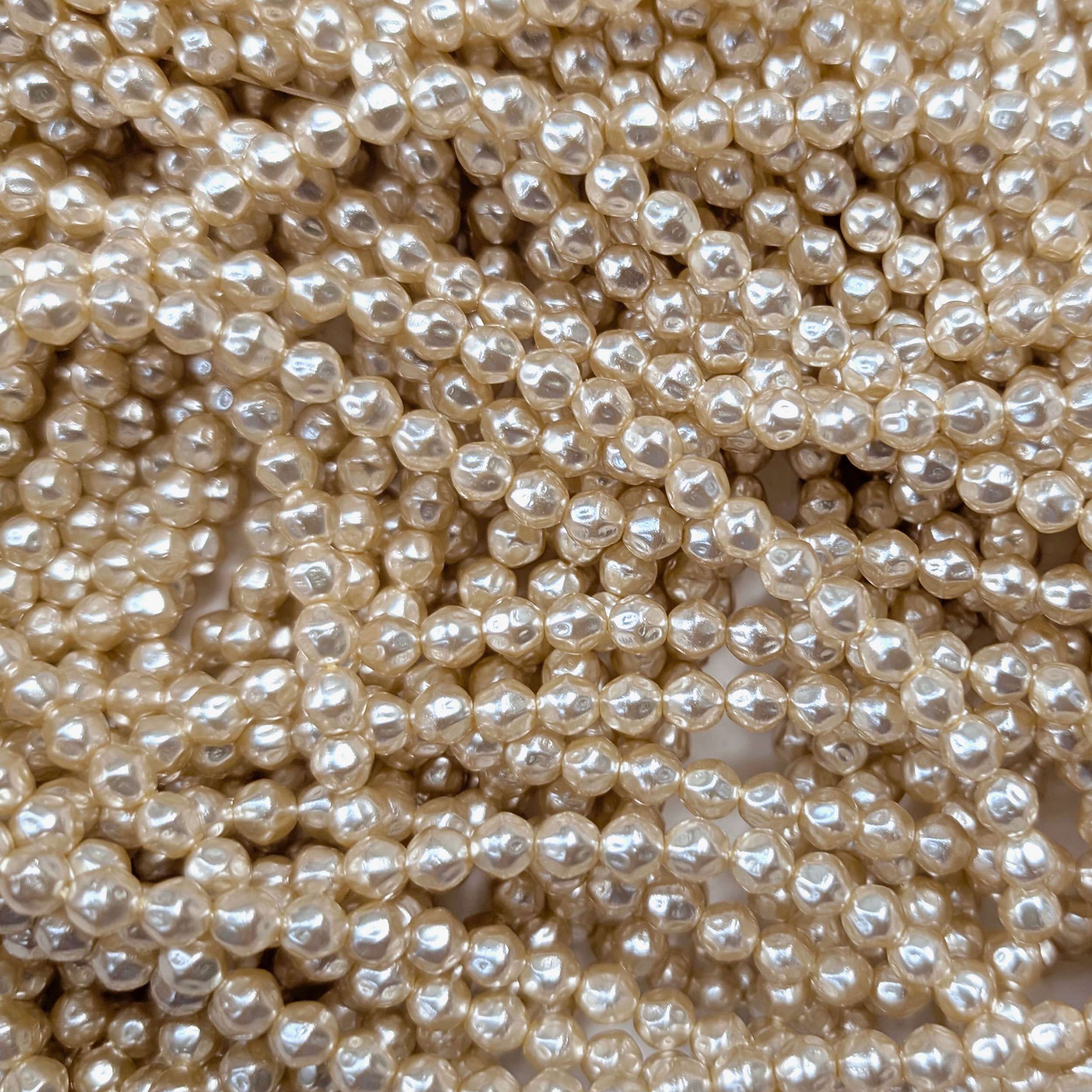 Filo di Perle Sfaccettate Beige Ø 0,6 cm Image