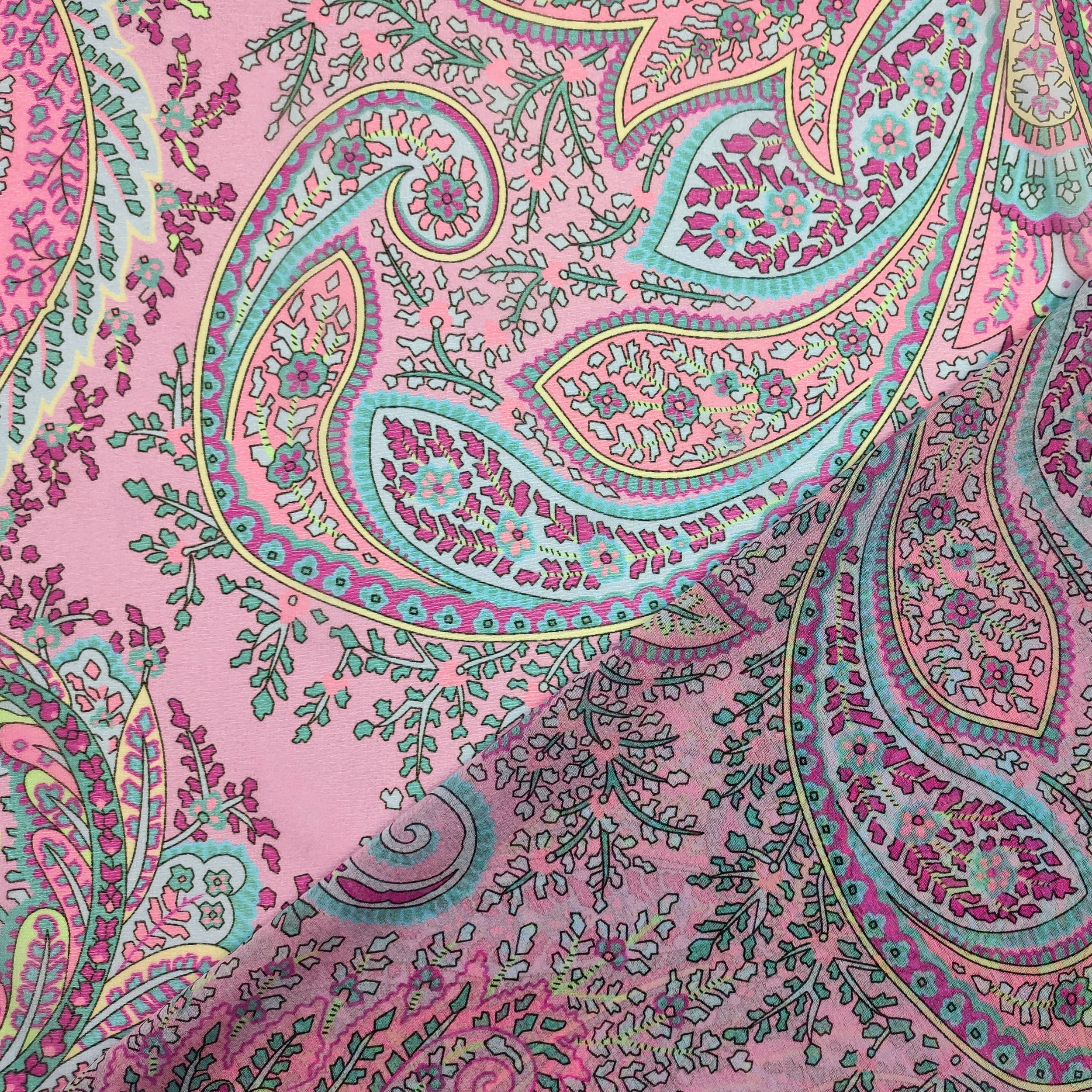 Chiffon in Seta Elasticizzata Fantasia Cachemire Fuxia