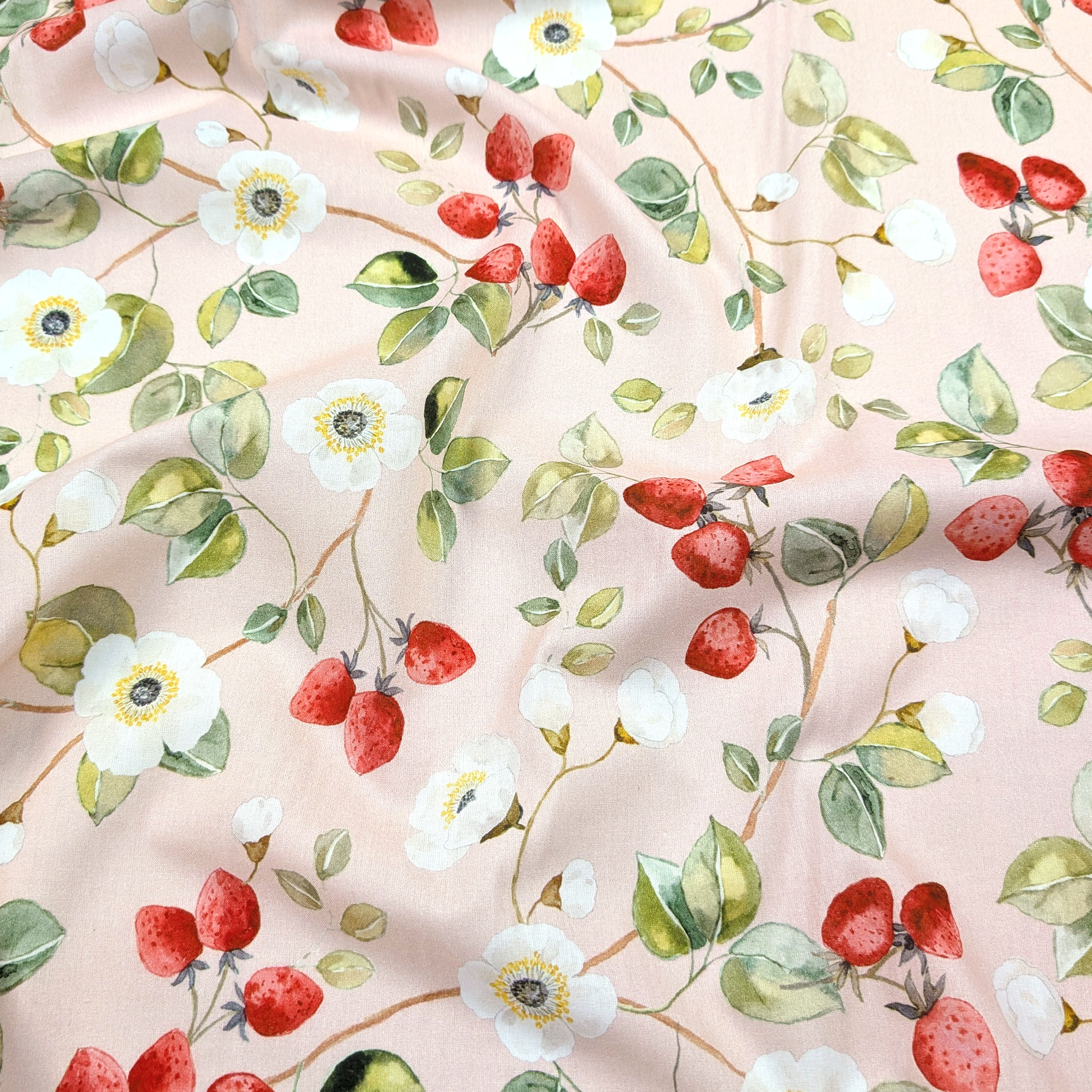 Tessuto Cotone Fiori e Fragole Image