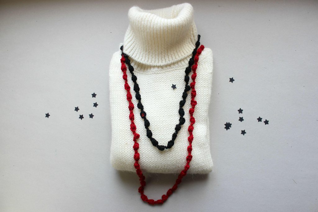 collana-handmade-uncinetto-novità-panini-tessuti