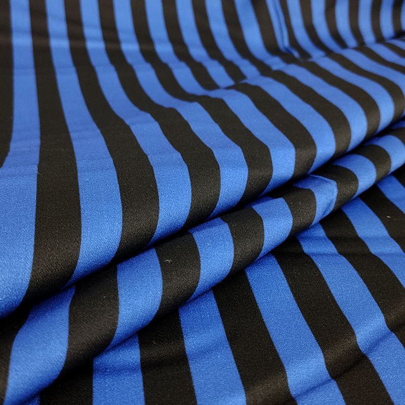 moda-tessuti-in-cotone-righe-blu-nero