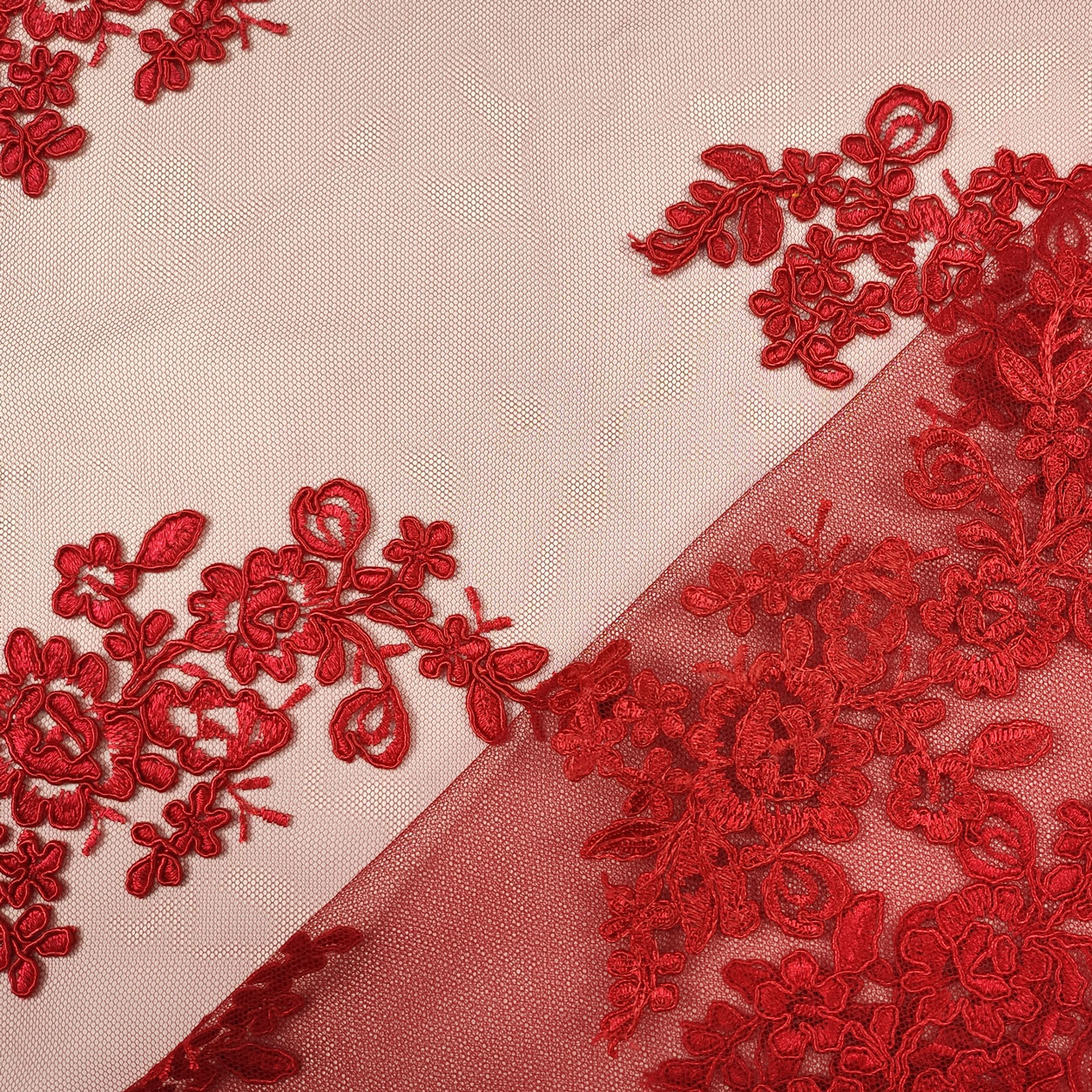 BAMBOLE VESTITI MOTIVO all'uncinetto sposa vittoriana fibra artigianato BAMBOLE VESTITI MOTIVO all'uncinetto sposa vittoriana fibra artigianato