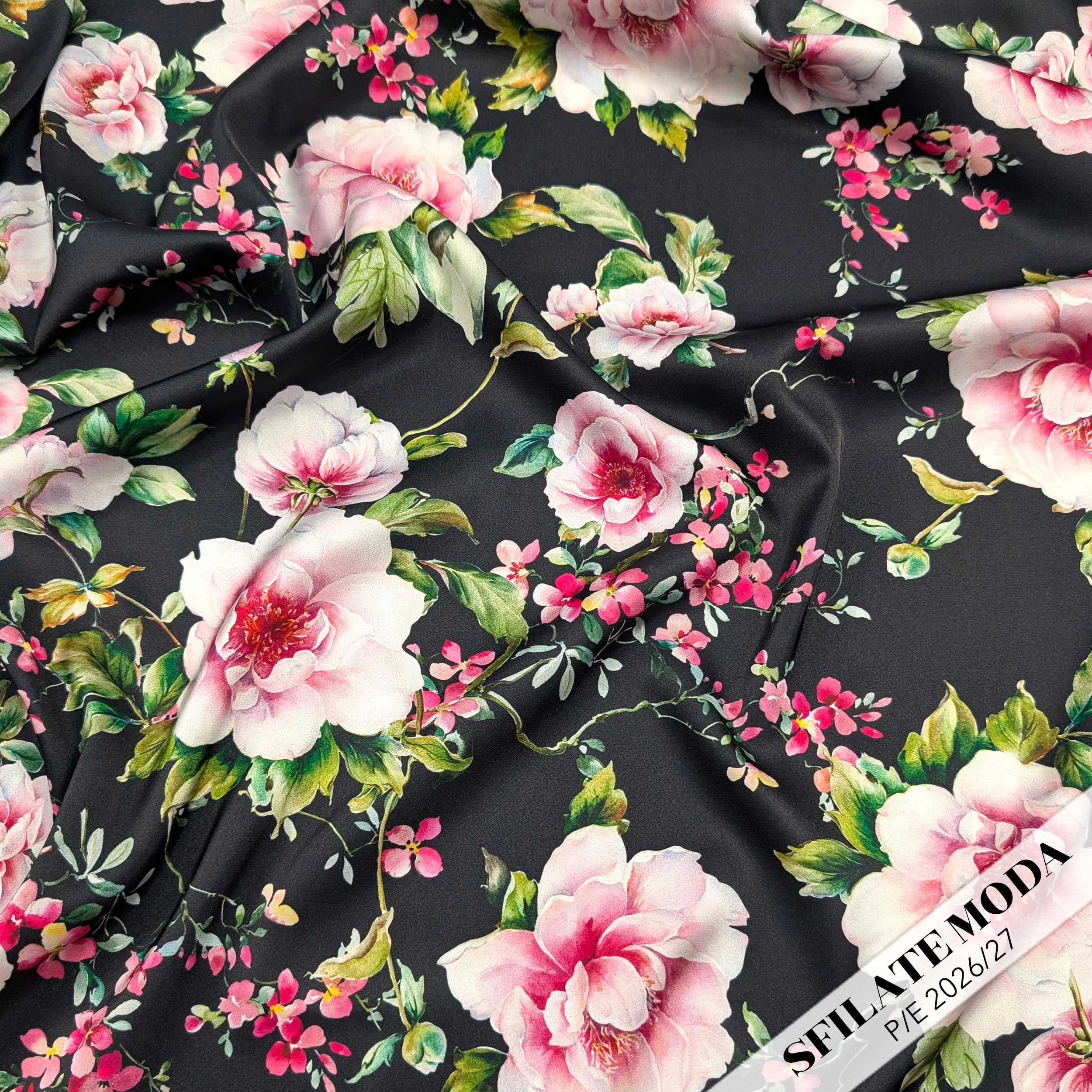 Raso Setato Alta Moda Fiori Rosa Sfondo Nero Image