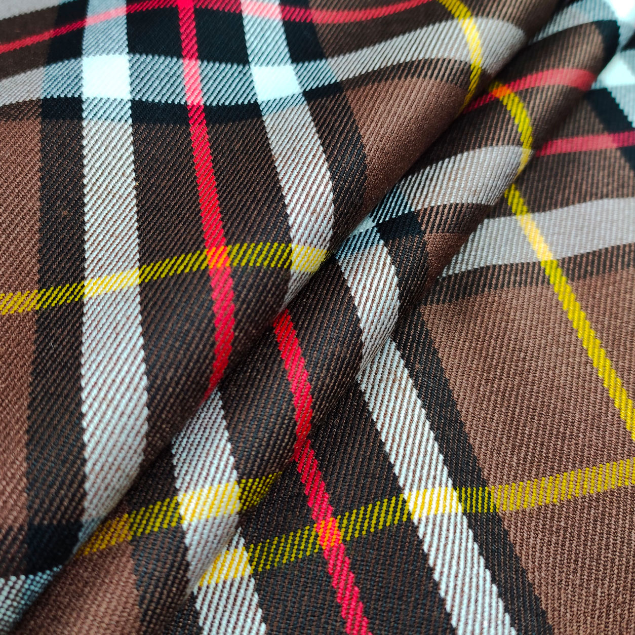 Tessuto Tartan Color Cioccolato Righe Rosse e Gialle Image