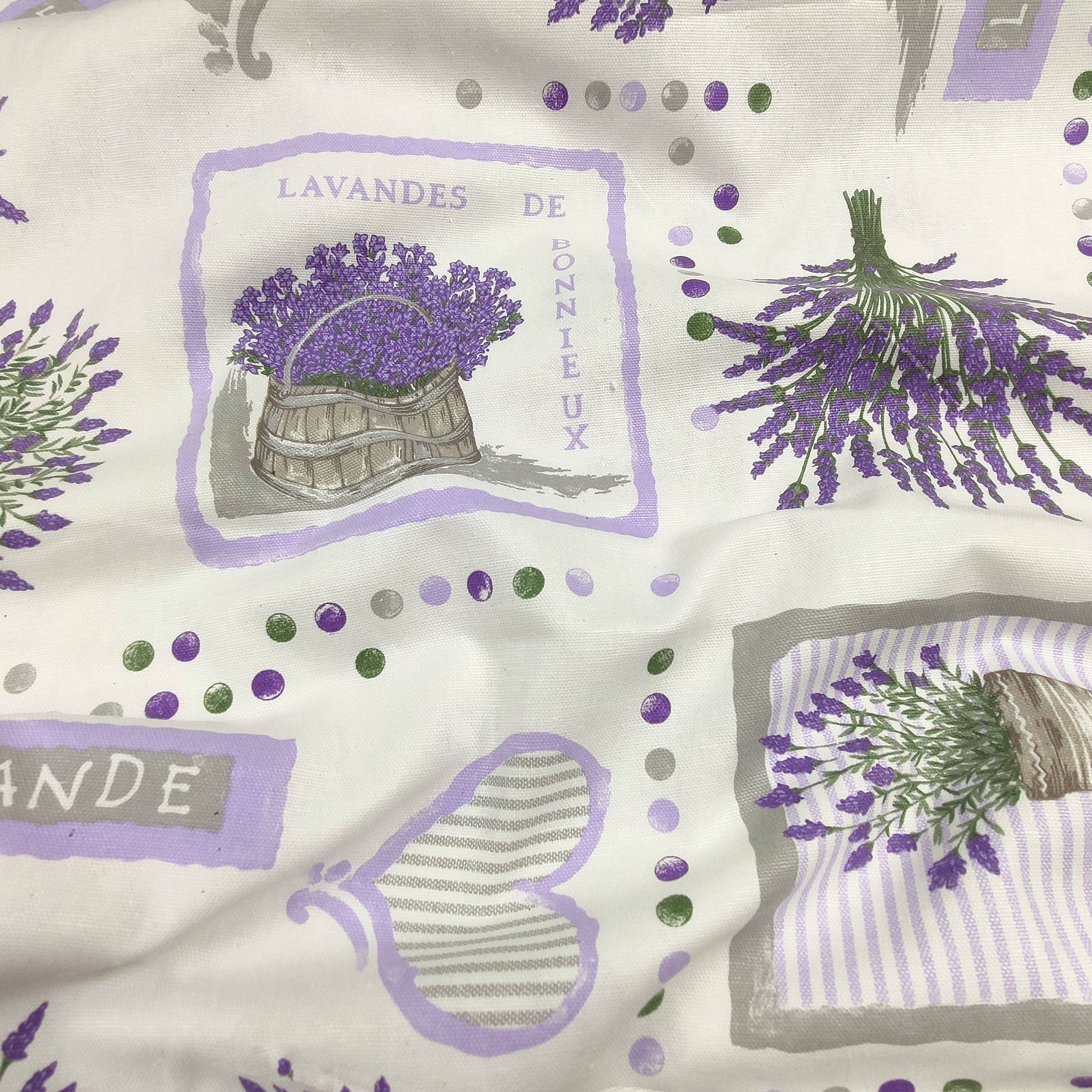 Tessuto per Tovaglia Shabby Chic Lavanda