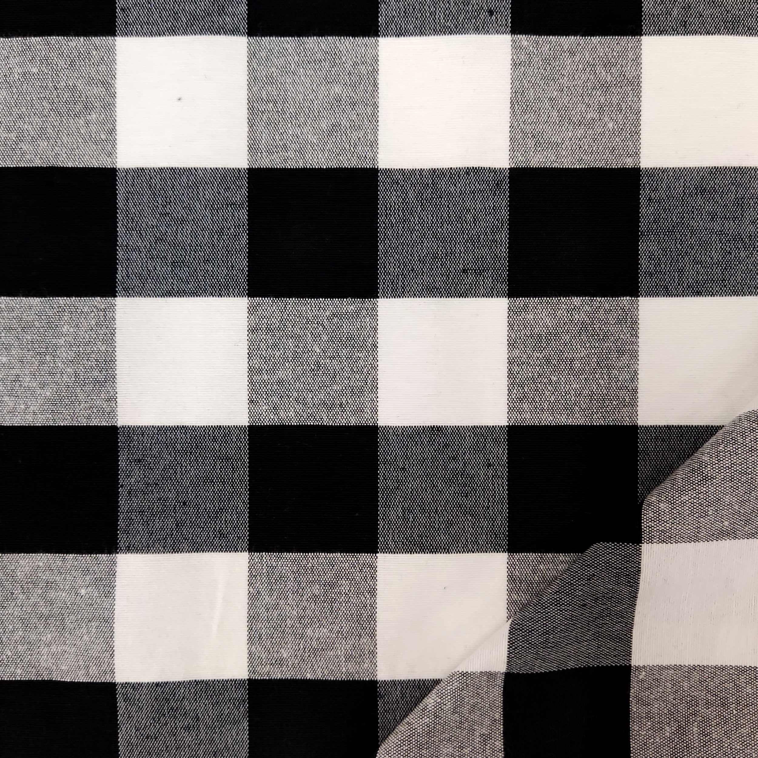 Tessuto-Misto-Cotone-a-Quadri-Grandi-Bianco-e-Nero