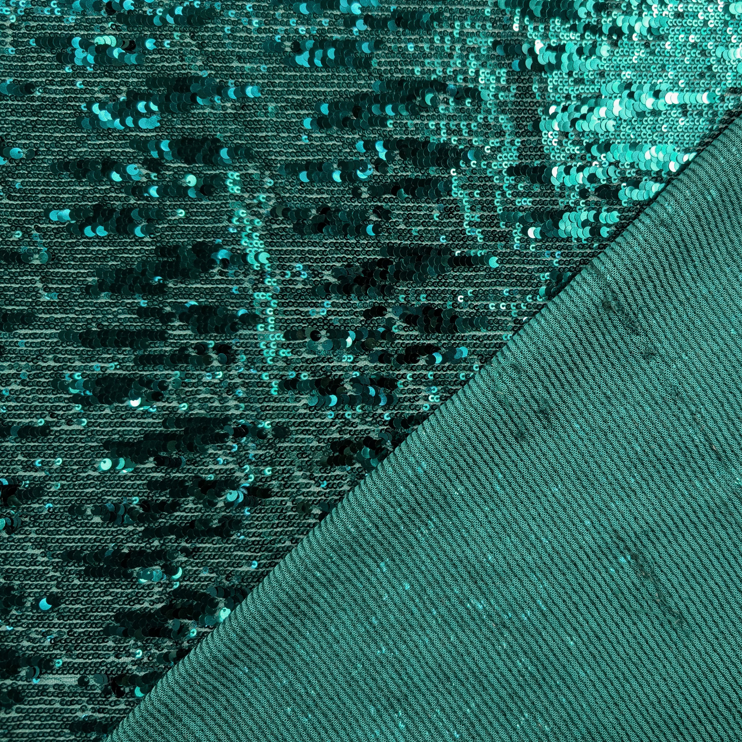 Tessuto Paillettes a Cascata su Tulle Image