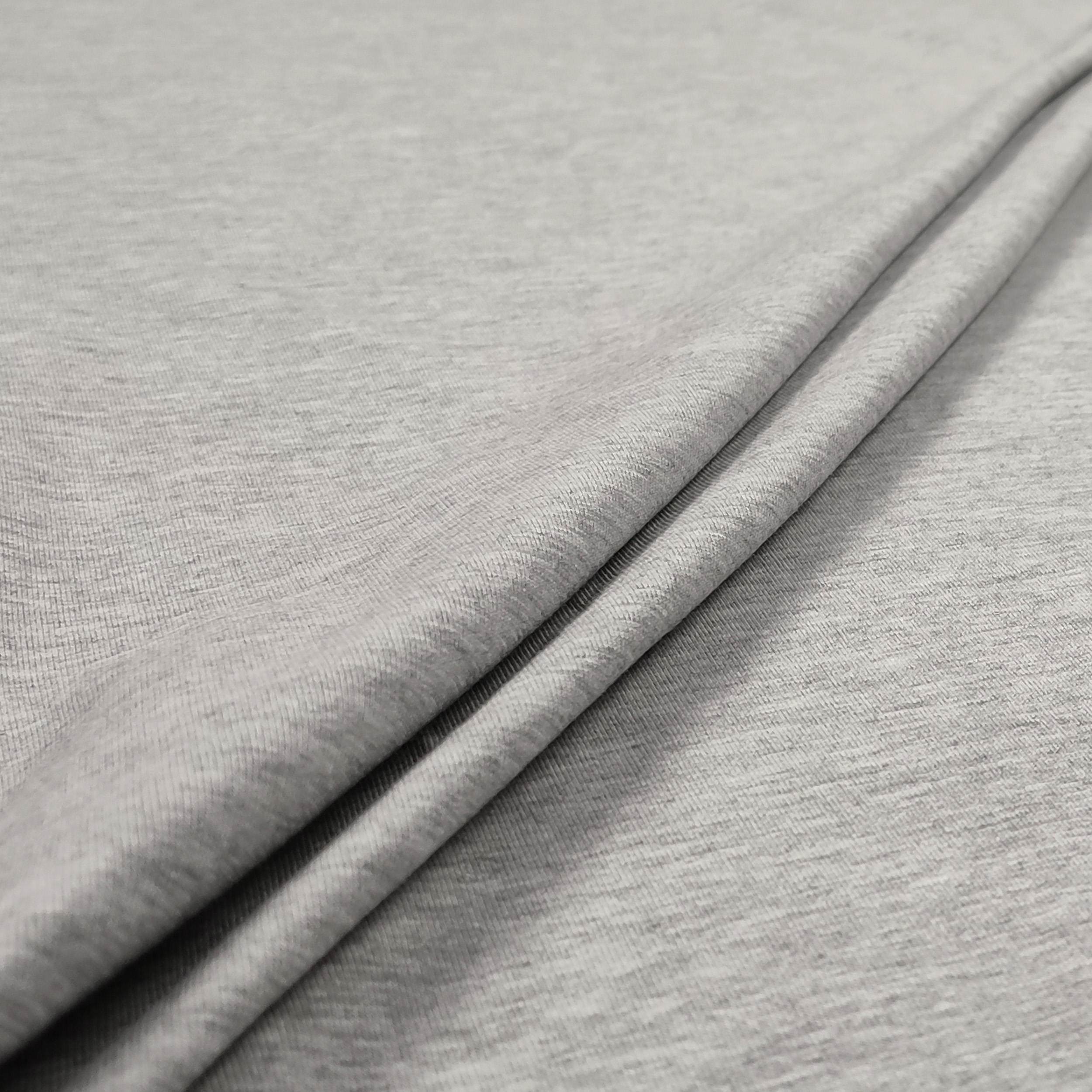 Tessuto di jersey cotone grigio chiaro