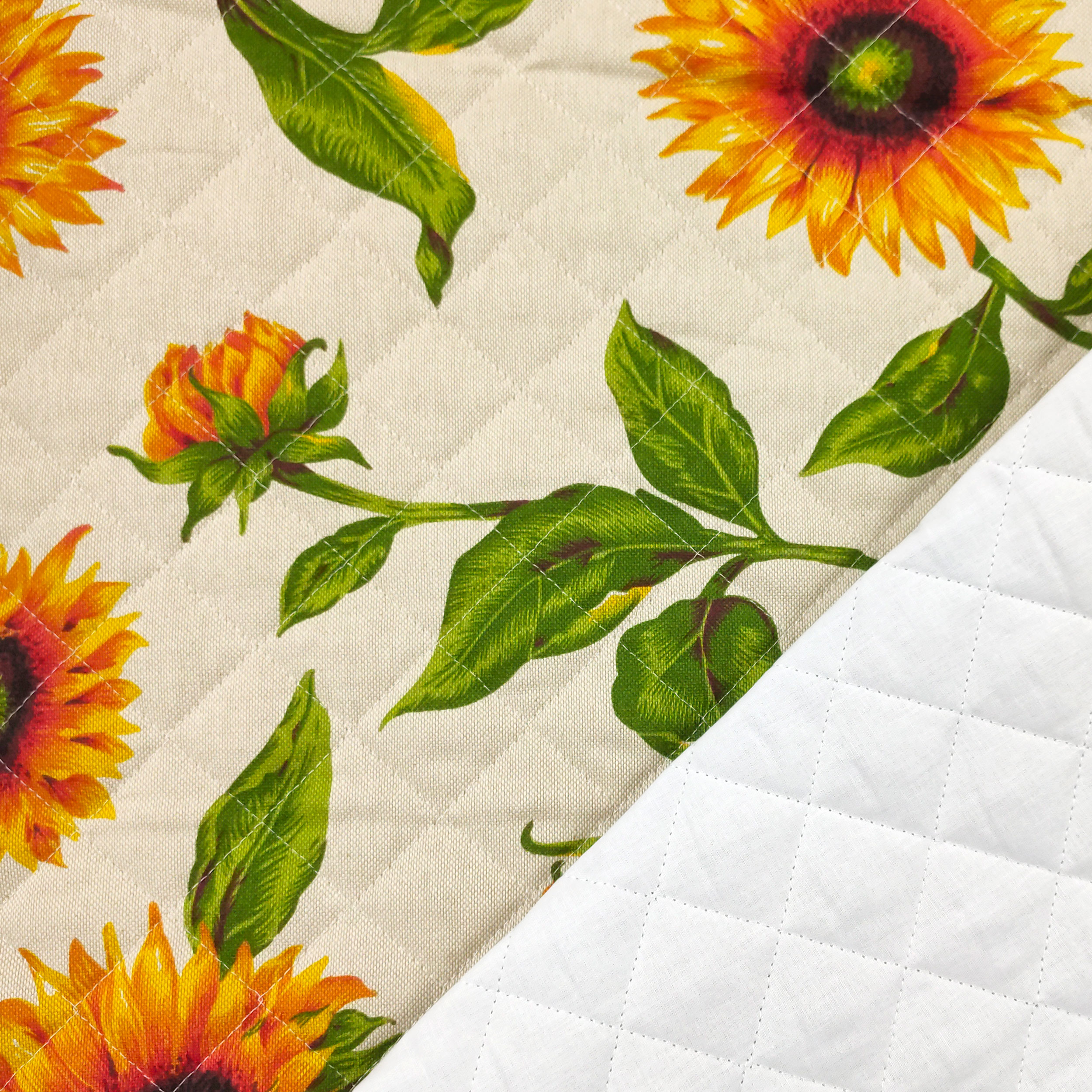 Tessuto Trapuntato Girasoli Sfondo Beige