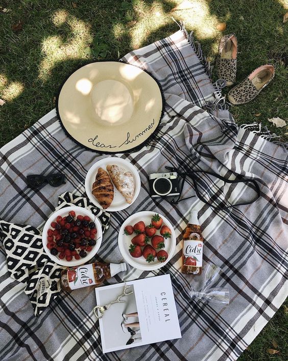 idee-per-la-colazione-in-giardino-panini