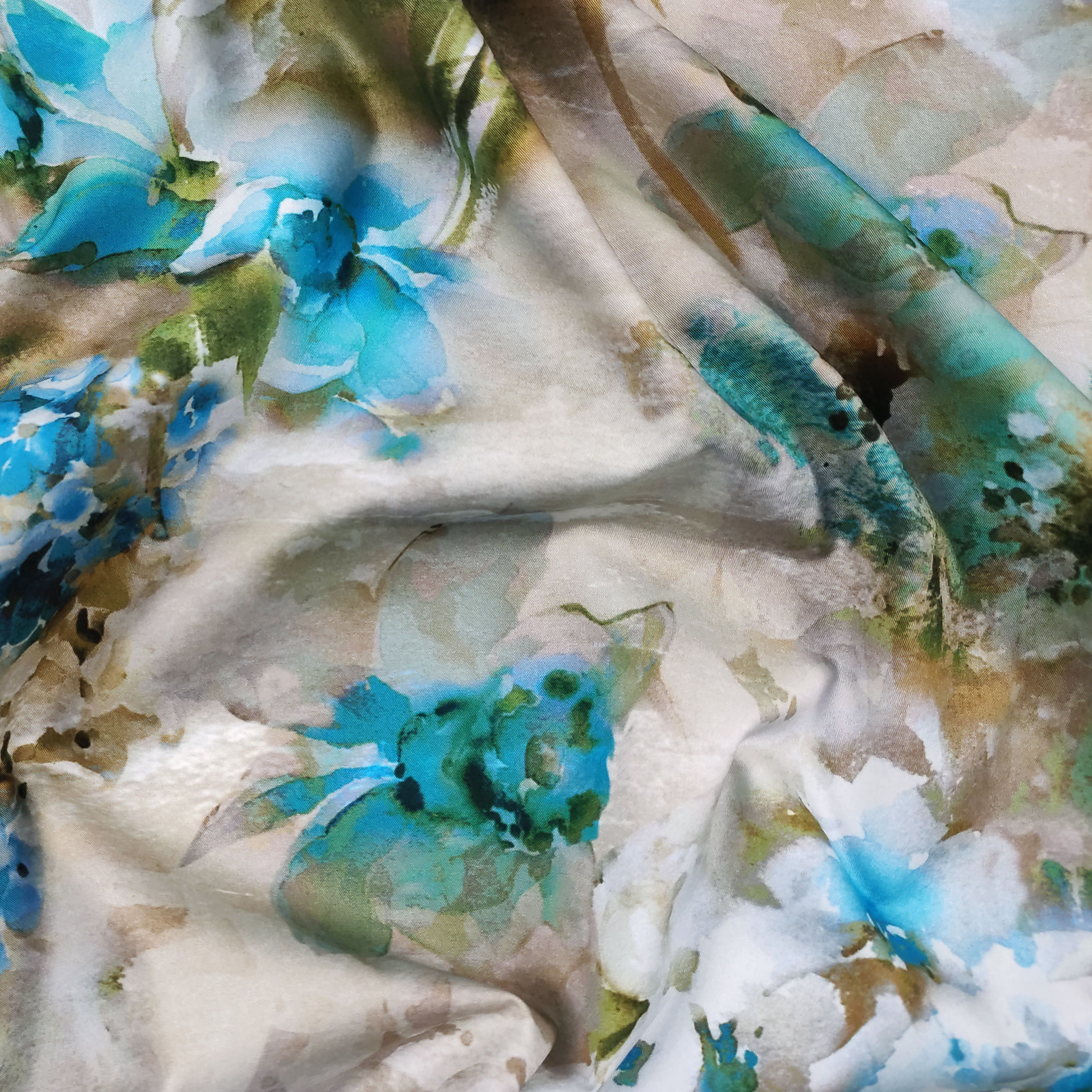 Cotone Elasticizzato Fantasia Fiori Dipinti in Blu